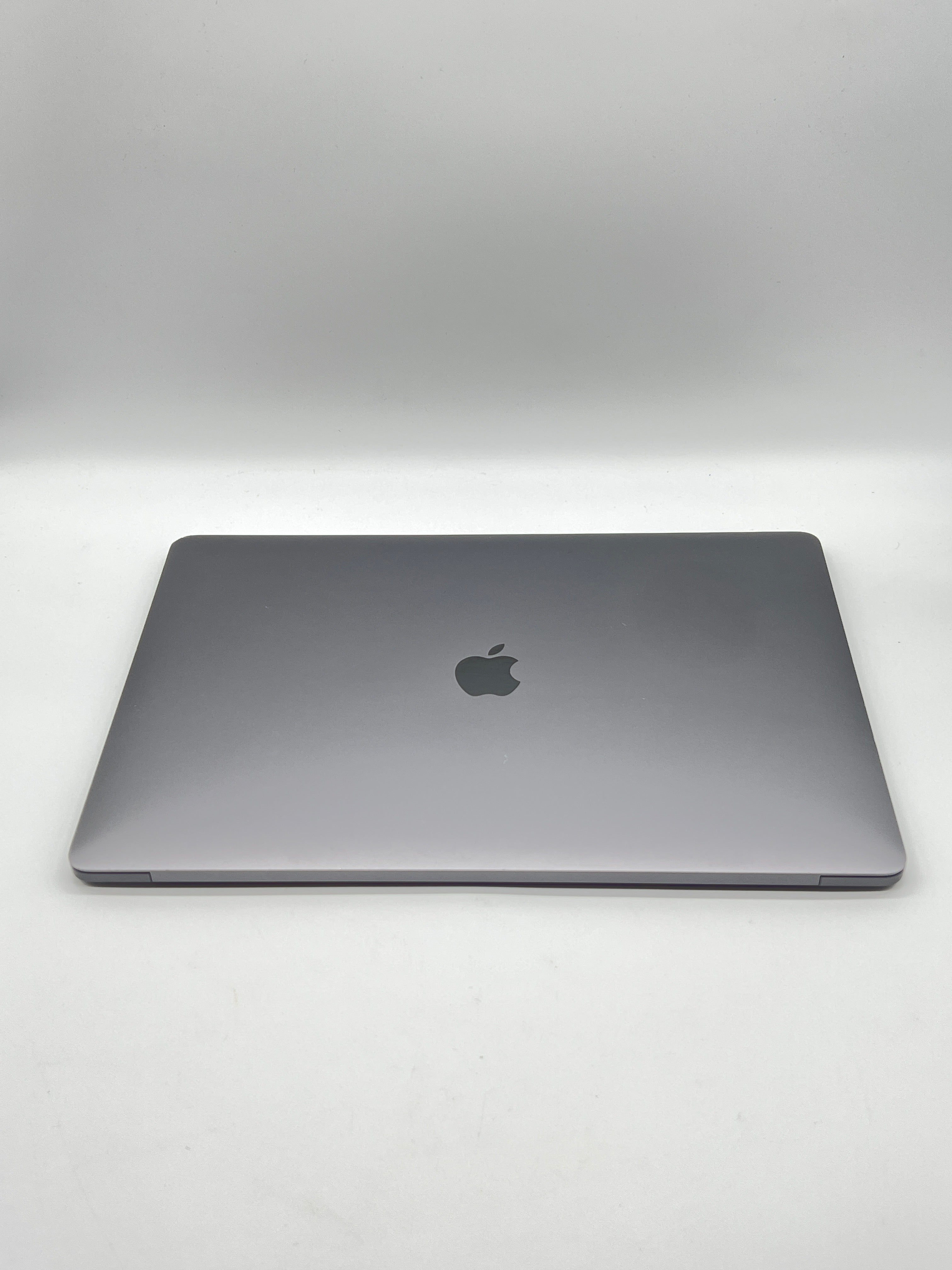 Apple MacBook Pro 15" A1707 2016 Intel i7 2.6GHz 16GB 256GB Space Gray Used