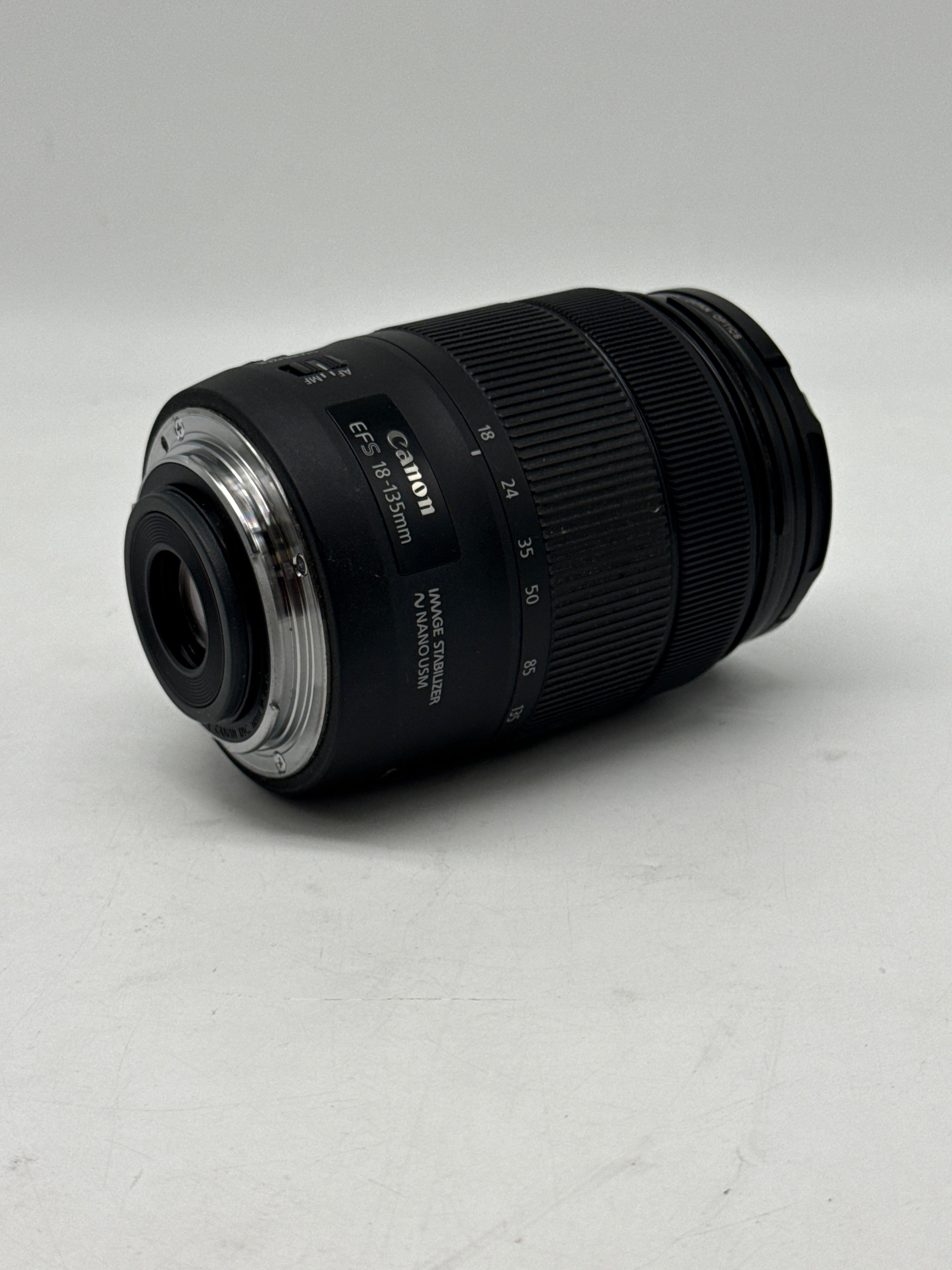 Canon EF-S 18-135mm f/3.5-5.6 IS USM Zoom Lens Black Used