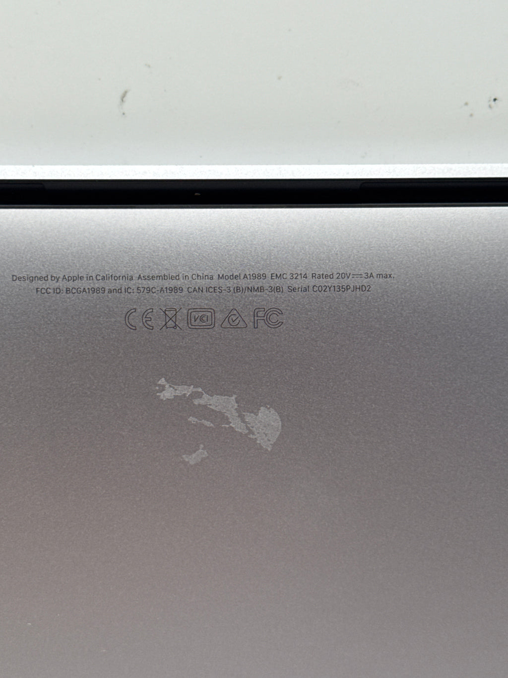 Apple MacBook Pro 13in 2018 A1989 i5 8GB RAM 256GB SSD - READ
