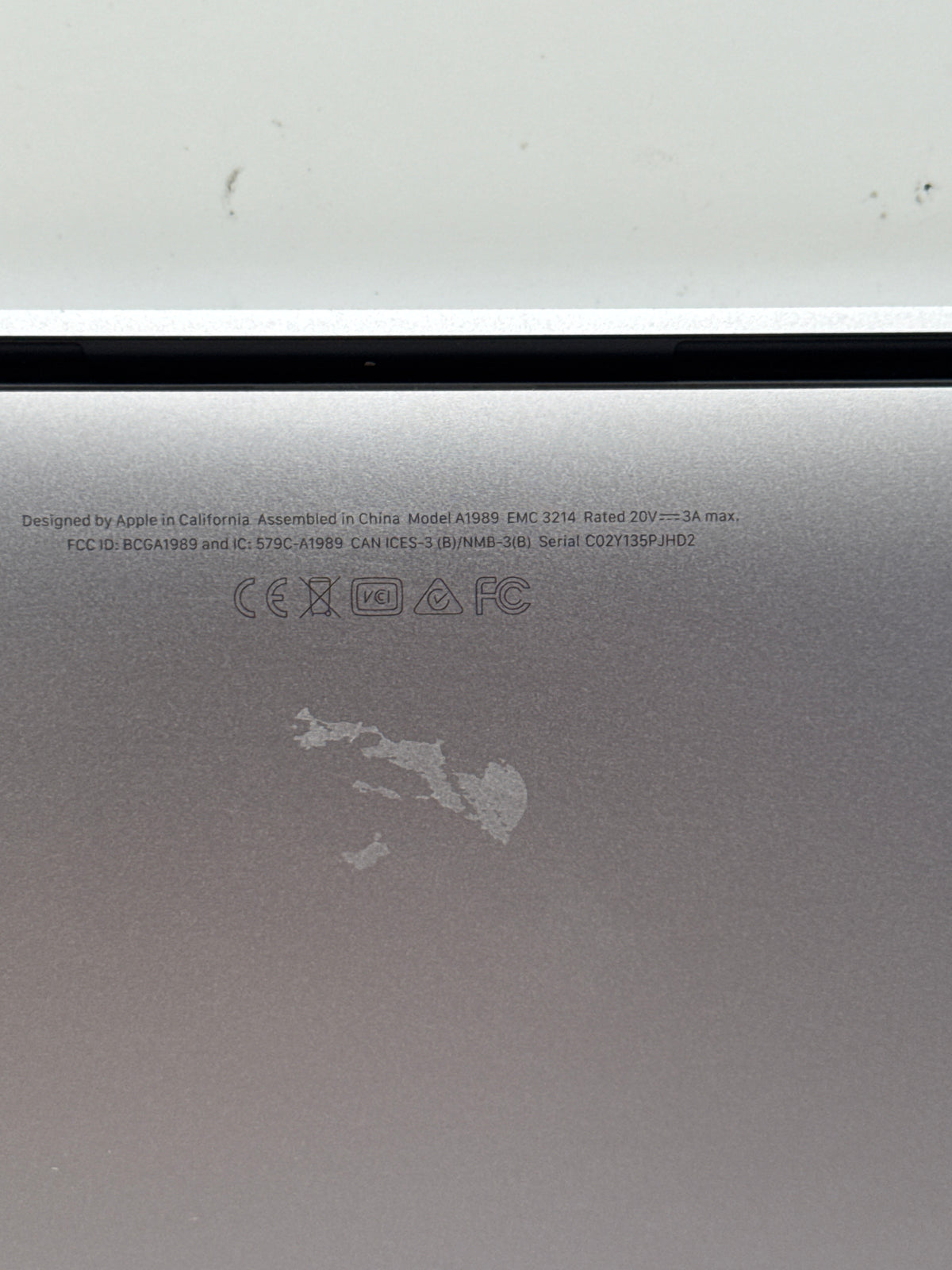Apple MacBook Pro 13in 2018 A1989 i5 8GB RAM 256GB SSD - READ