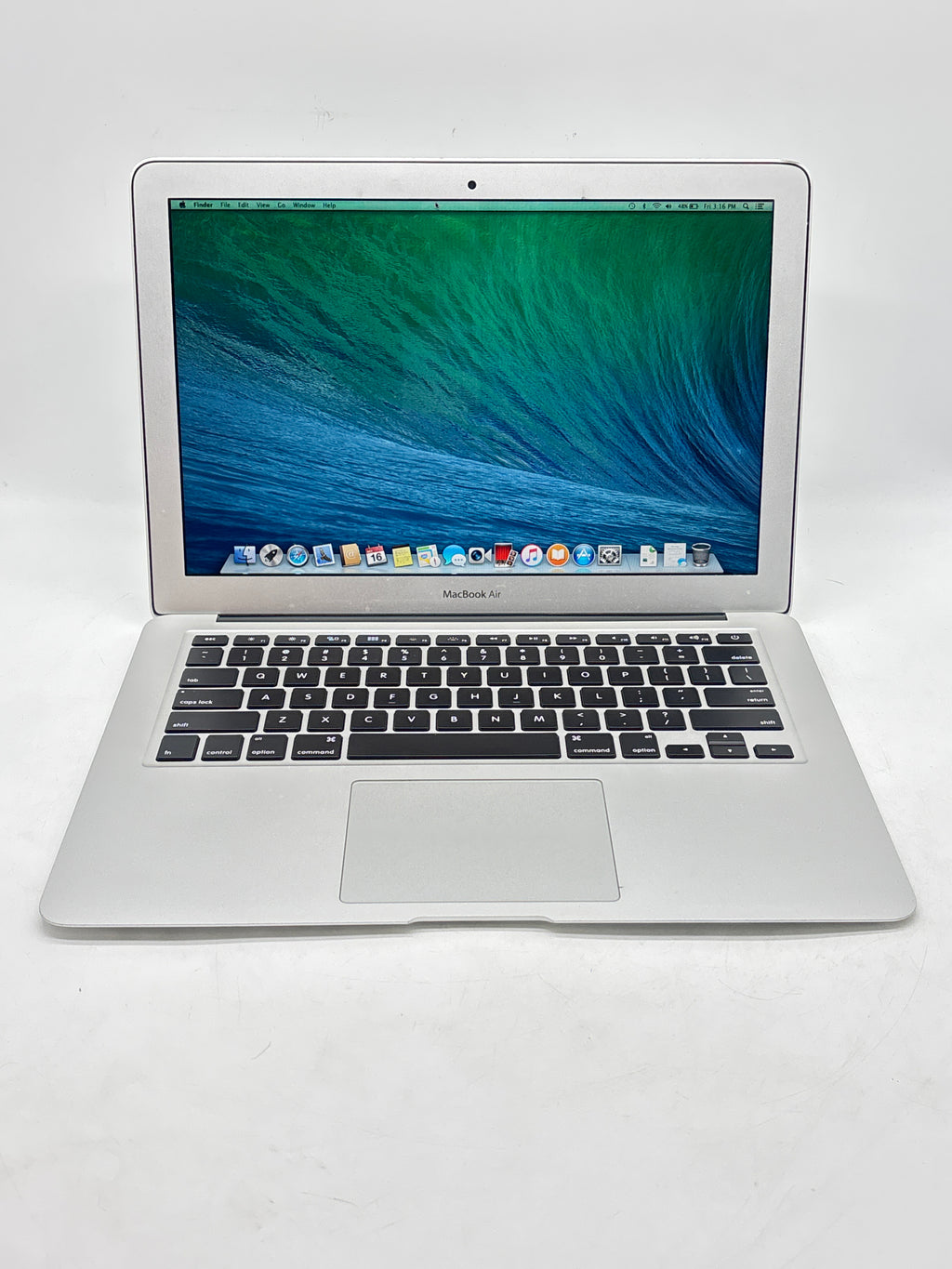 Apple MacBook Air 13in Mid 2013 A1466 Core i7 4GB RAM 121GB Flash Silver - Used