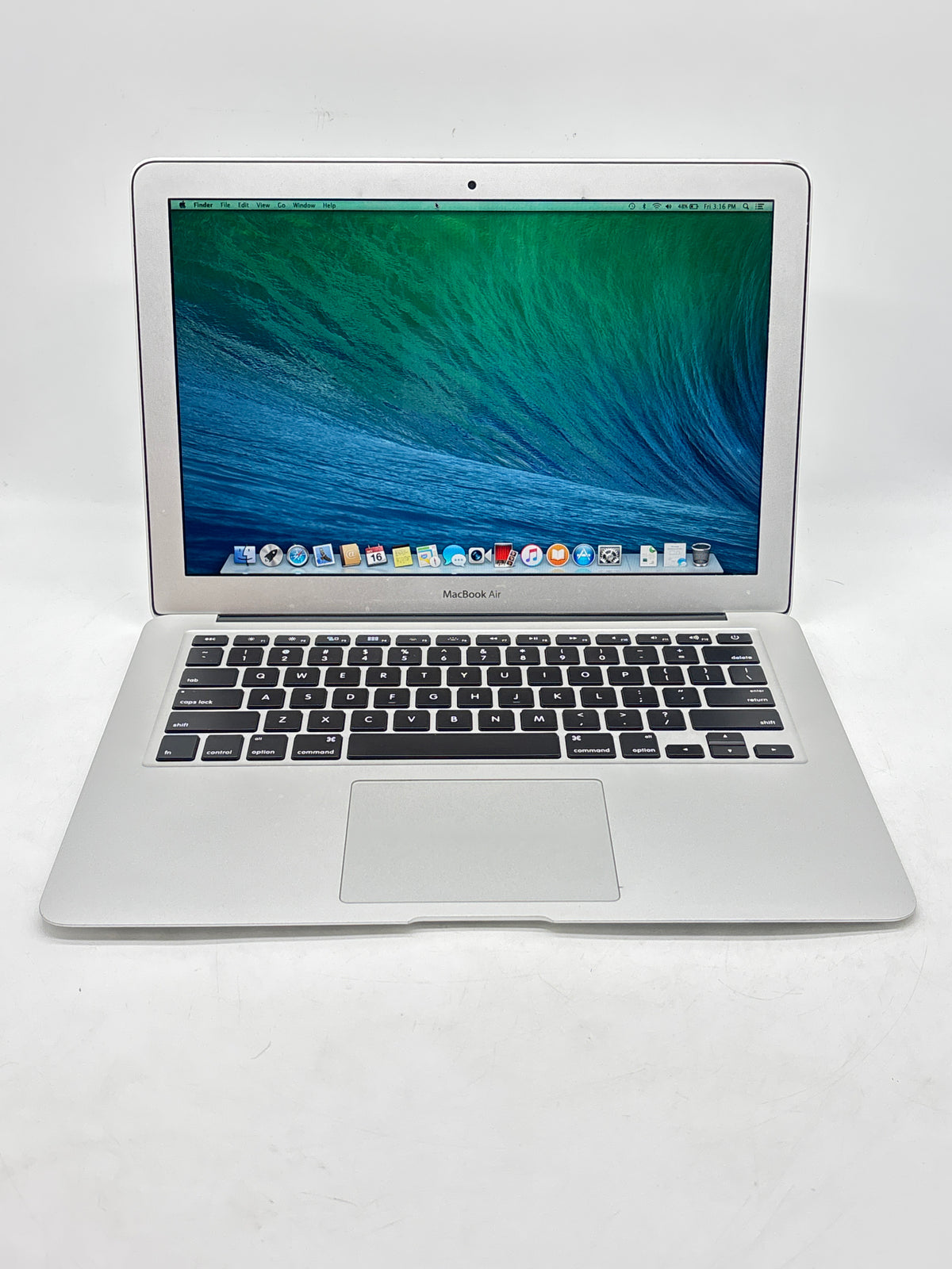 Apple MacBook Air 13in Mid 2013 A1466 Core i7 4GB RAM 121GB Flash Silver - Used