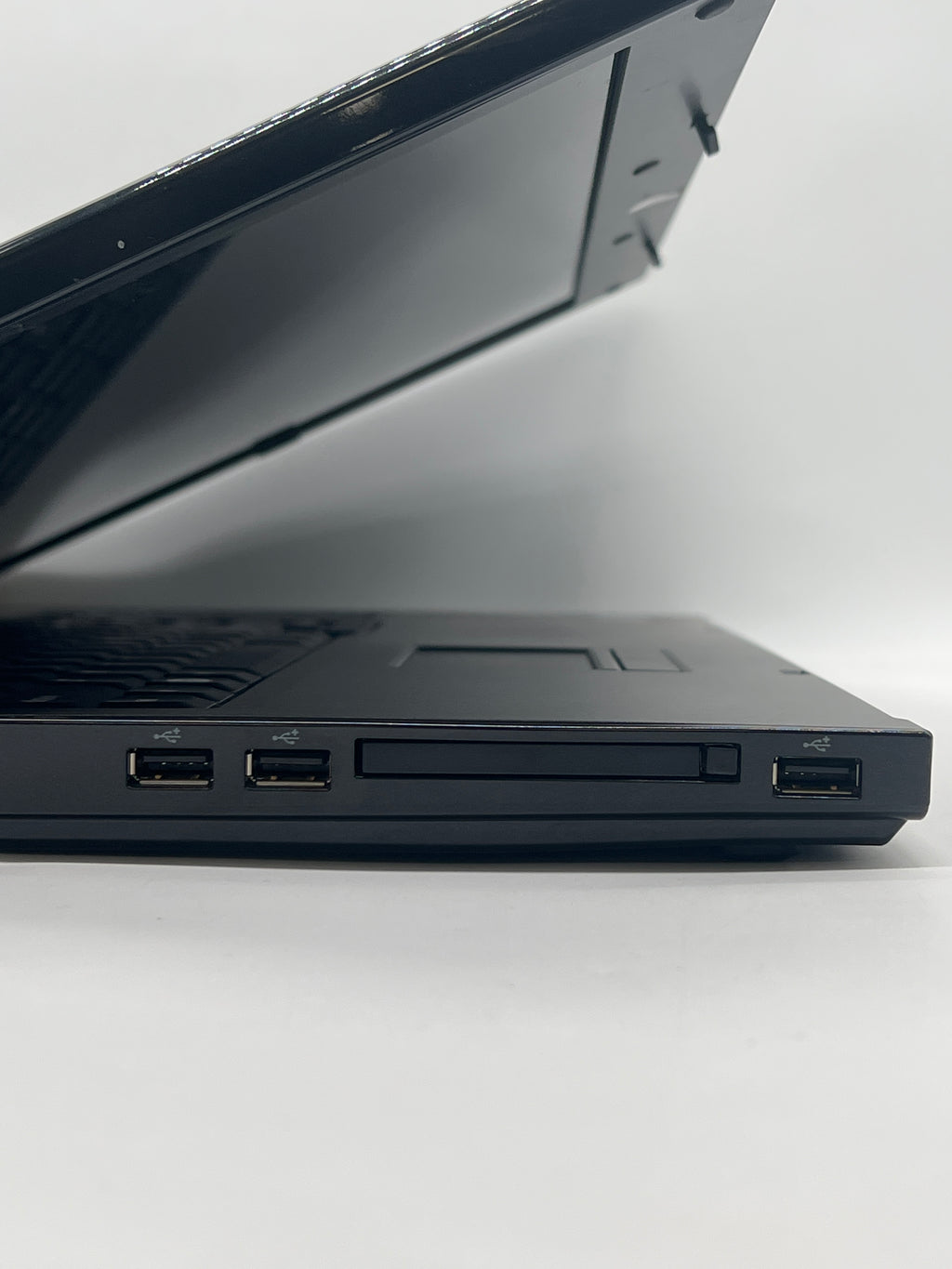 Dell Vostro 1720 2 Duo T9550 4GB RAM 160GB HD - For Parts (Bad Battery)