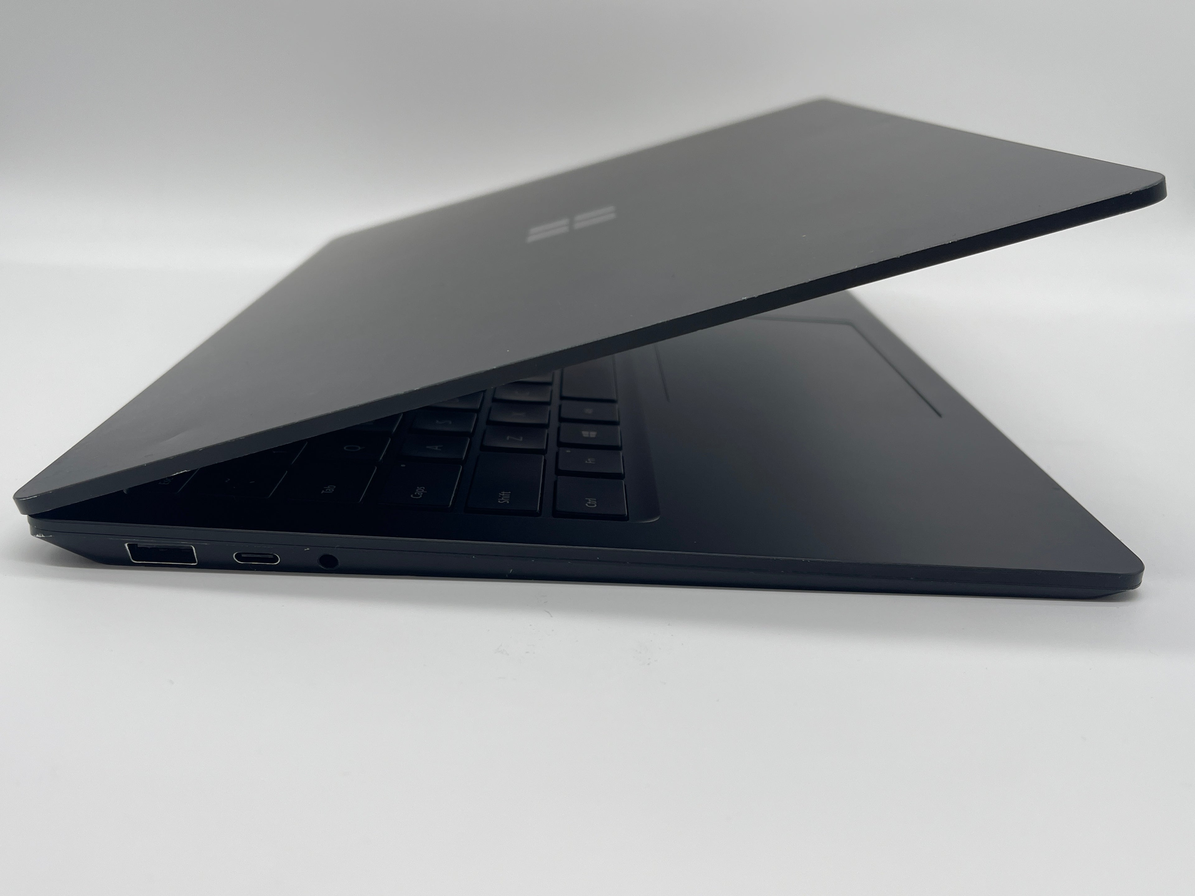 Microsoft Surface Laptop 3 1868 13-inch Intel i5 8GB RAM 256GB Black Used
