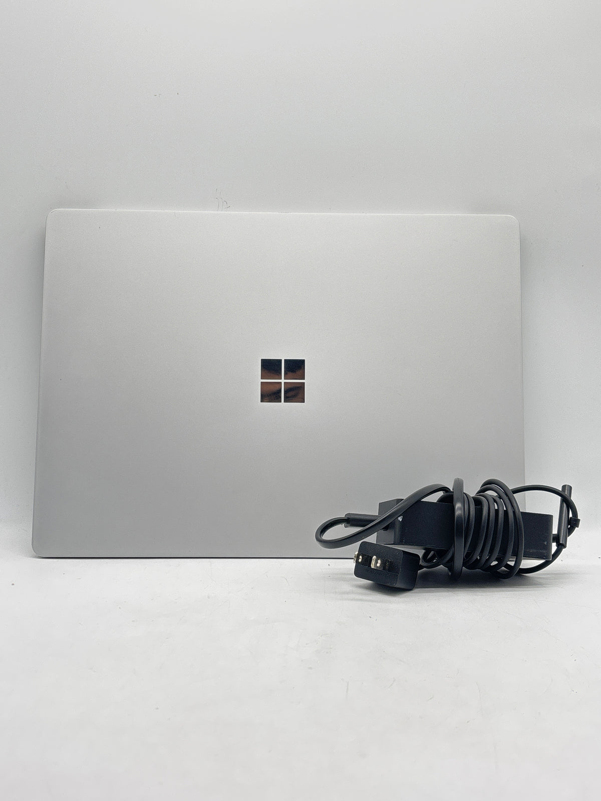 Microsoft Surface Laptop 1769 14-inch i5-7200U 4GB RAM 128GB SSD - Used