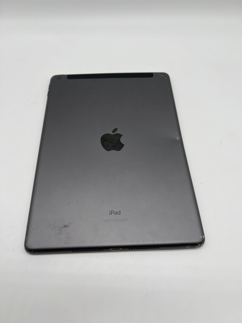 Apple iPad 9th Generation 10.2 in A2603 256GB Wi-Fi + Cellular Broken Screen Untested For Parts