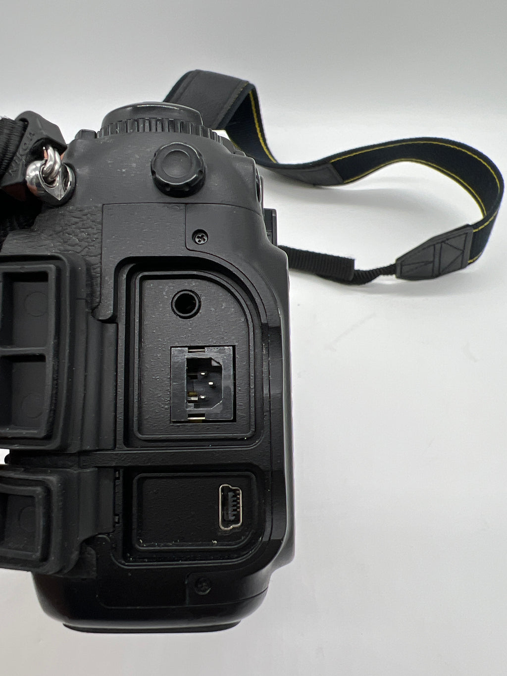 Nikon D200 Digital Camera Body (Shutter Count 64,217)