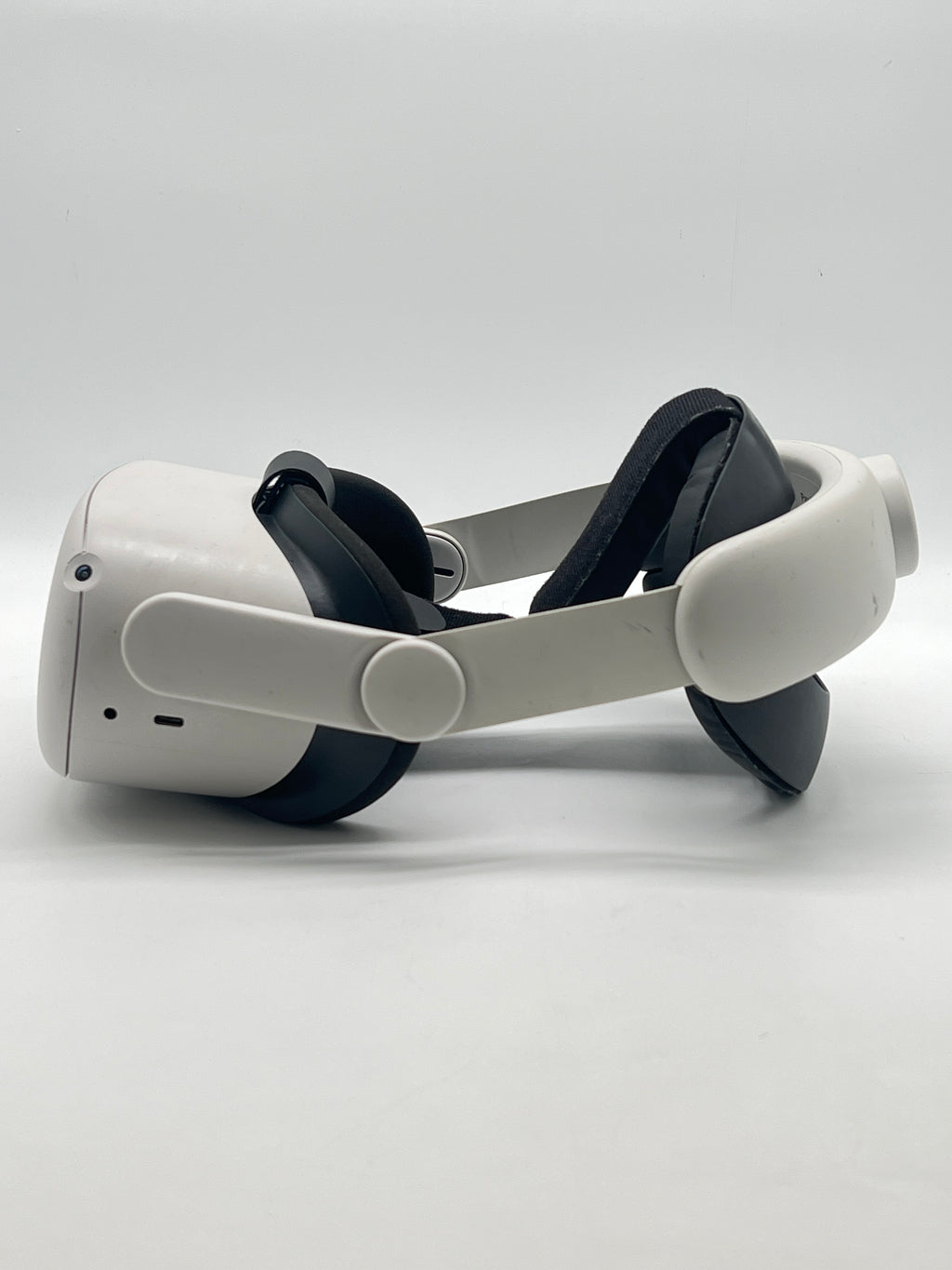 Meta Quest 2 Standalone VR Headset - For Parts (READ)
