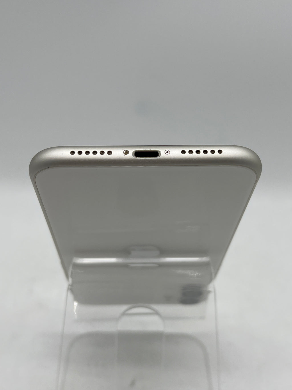 Apple iPhone 11 6.1" 64GB Unlocked - White - Bad Battery