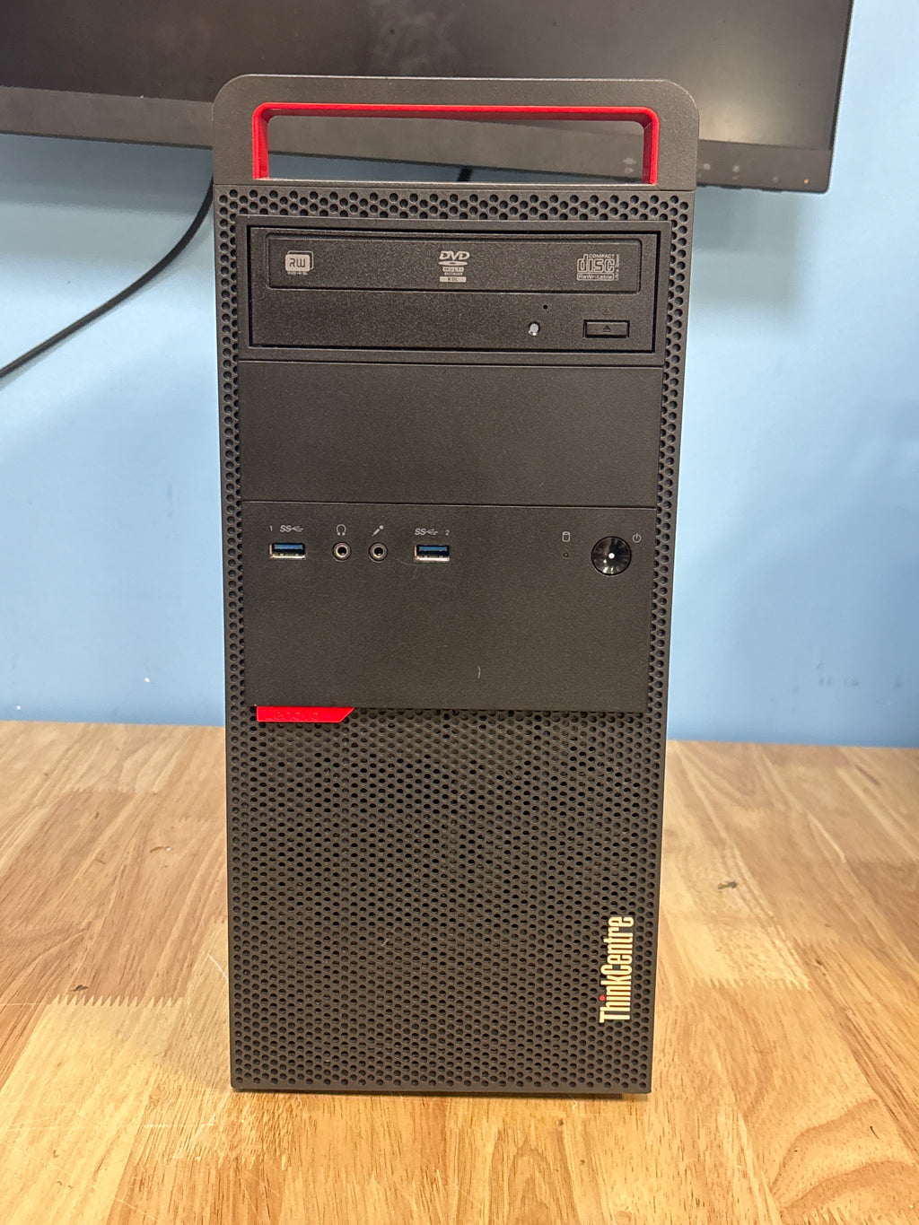 Lenovo Thinkcentre M900 i3-6100 32GB RAM 1TB HDD - For Parts (Bad HDD)