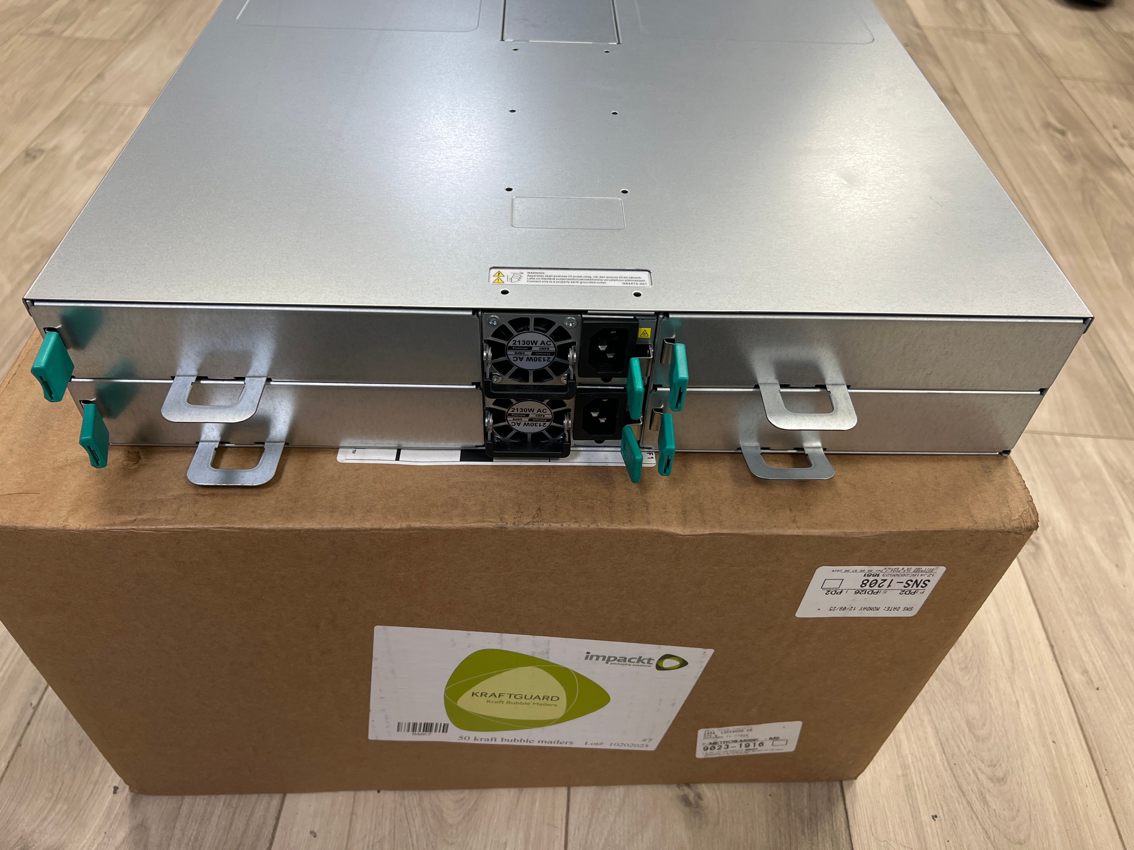 Intel H2312XXLR2 Server Case 2U Rack-Mountable Silver