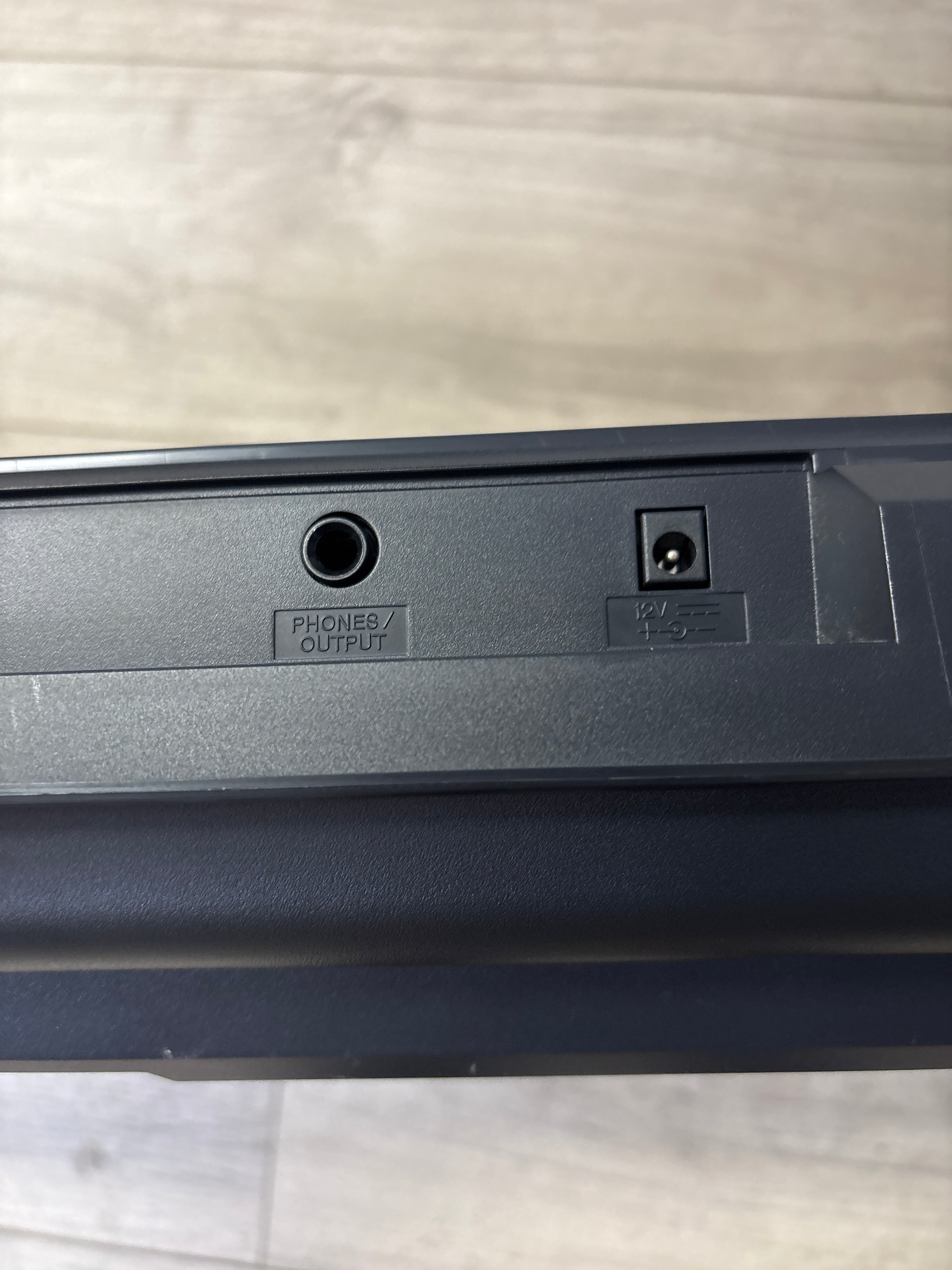 Yamaha YPT-240 61-Key Portable Keyboard Black - Tested