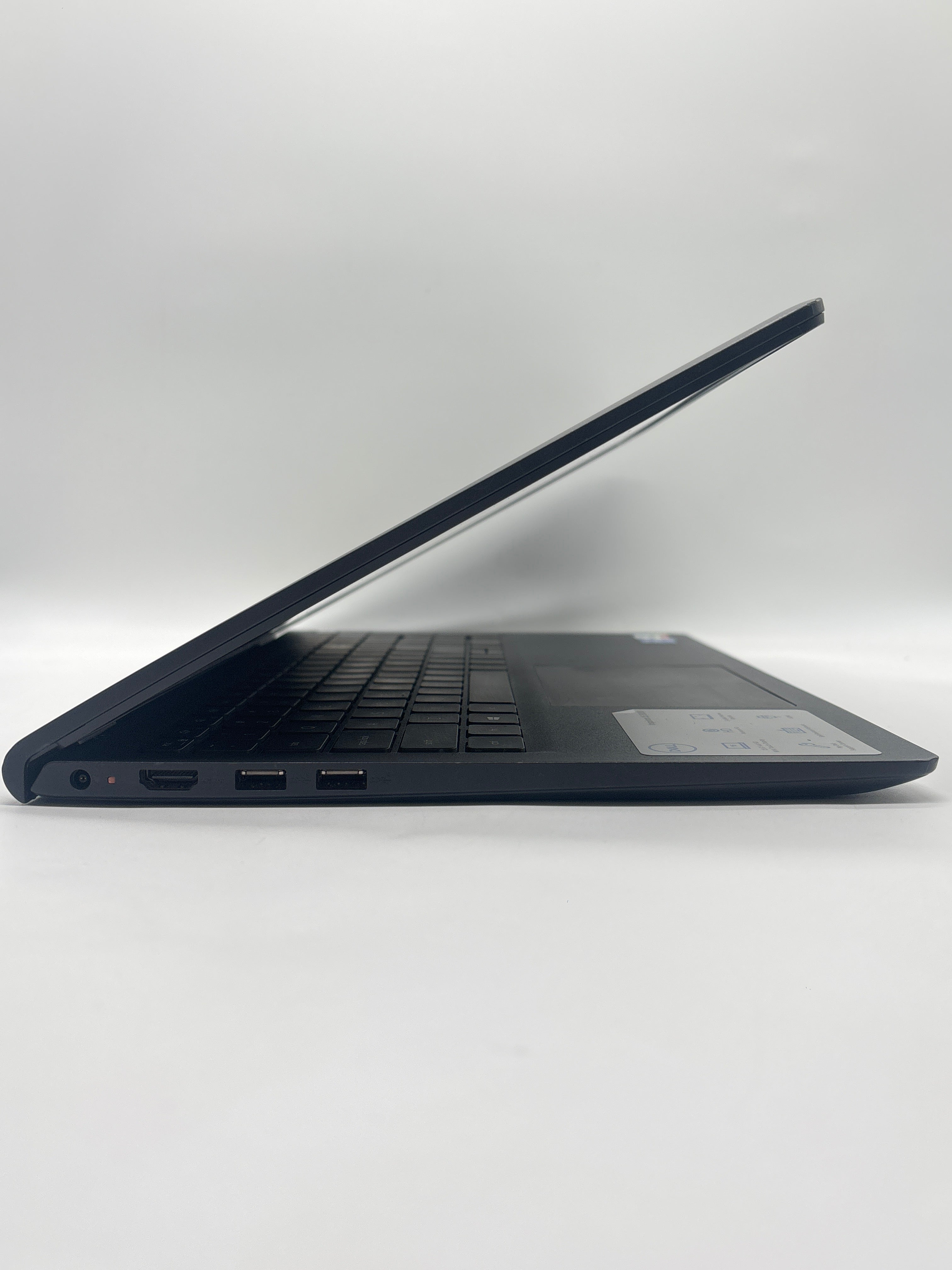 Dell Inspiron 15 3000 i5-1135G7 16GB RAM 256GB SSD