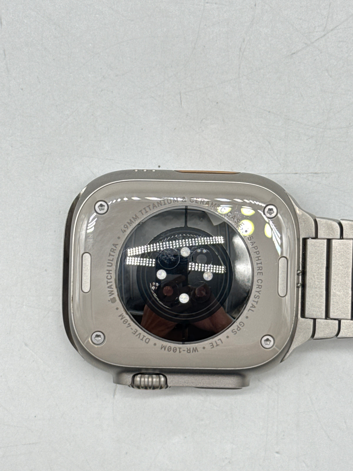 Apple Watch Ultra 2 A2986 49mm GPS + Cellular Natural Titanium - Used