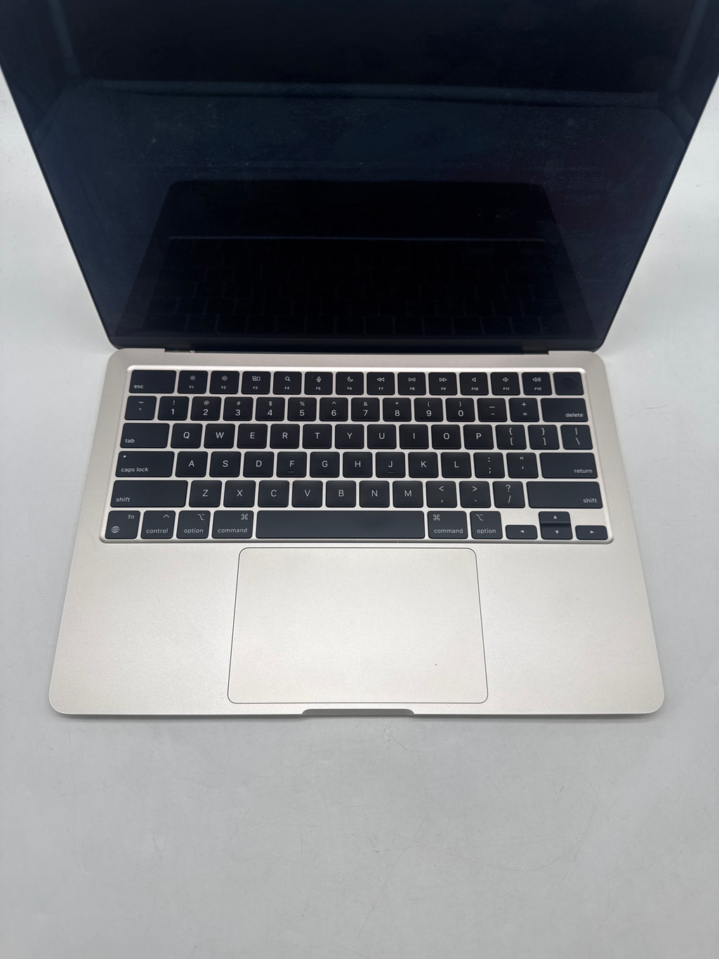 Apple MacBook Air 13" M3 A3113 8GB RAM 256GB SSD Gold - Used