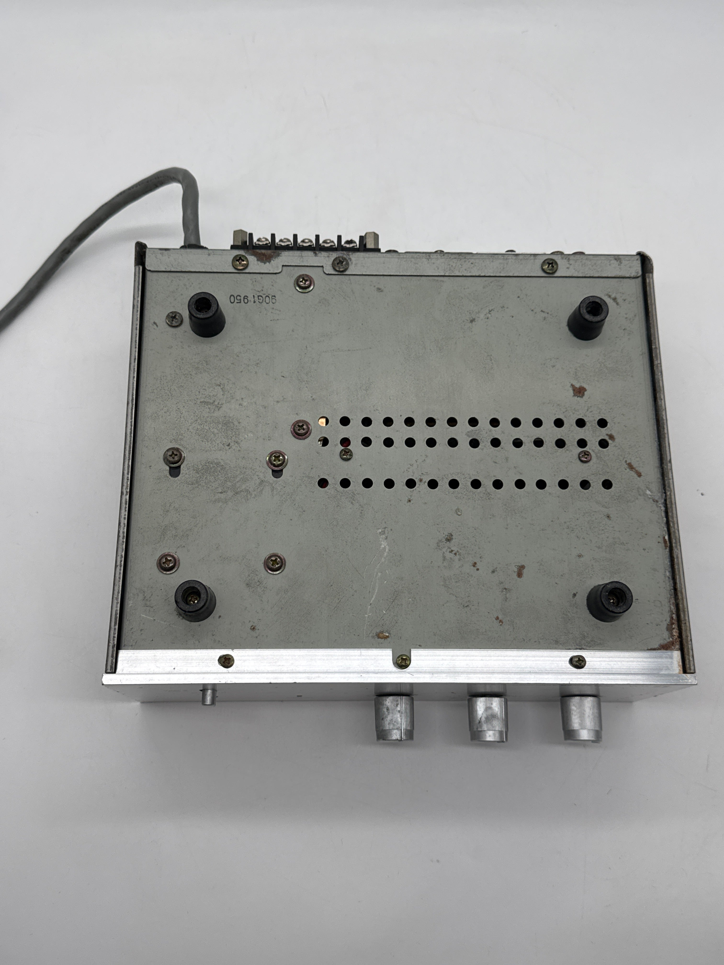 TOA A-901A Power Amplifier - For Parts [Untested Powers On]