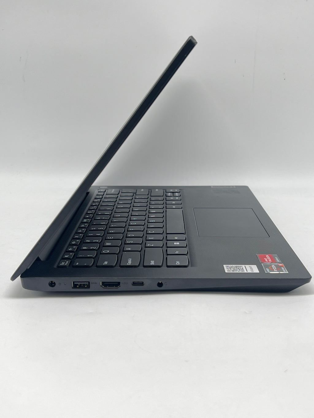 Lenovo ThinkPad V14 G3 Ryzen 5 5625U 8GB RAM 256GB SSD - For Parts (Read)