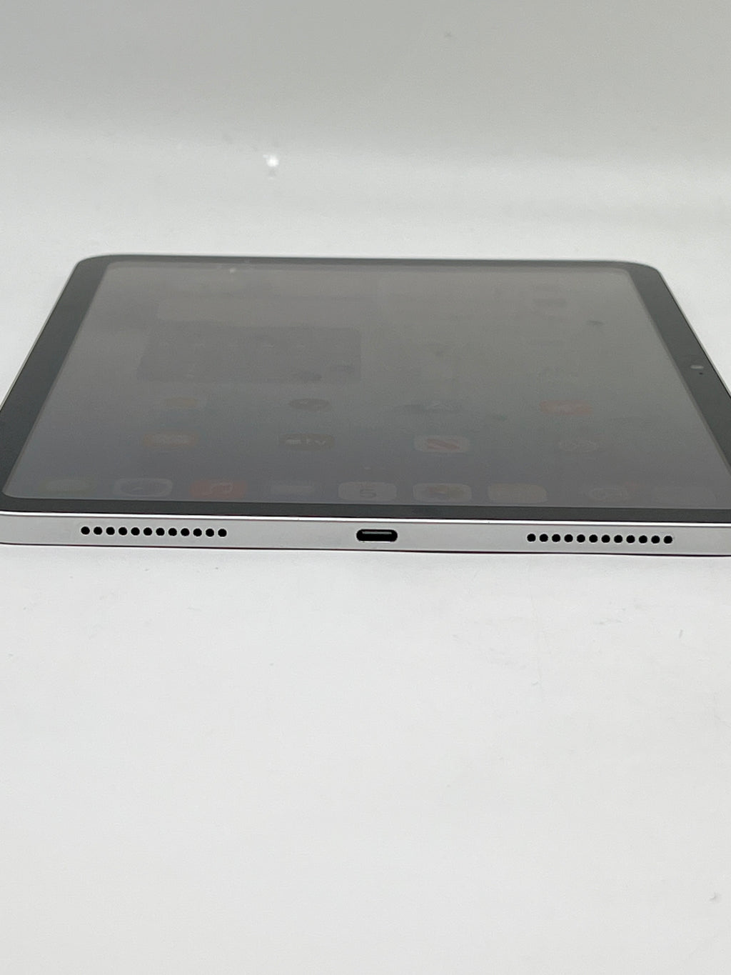 Apple iPad 10th Gen A2696 64GB Wi-Fi Silver - Used