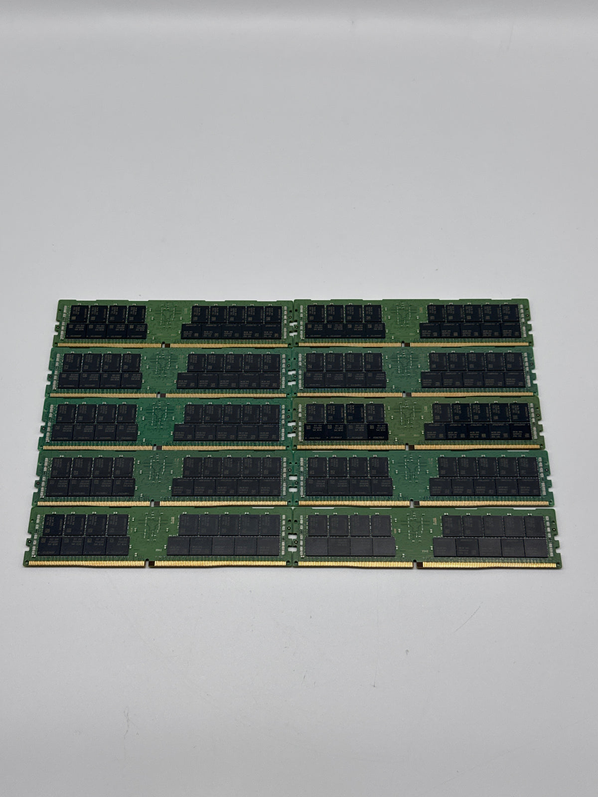 Samsung RAM M393A8G40CB4-CWEBY Lot of 10 64GB DDR4-3200MHz ECC - Won't Post