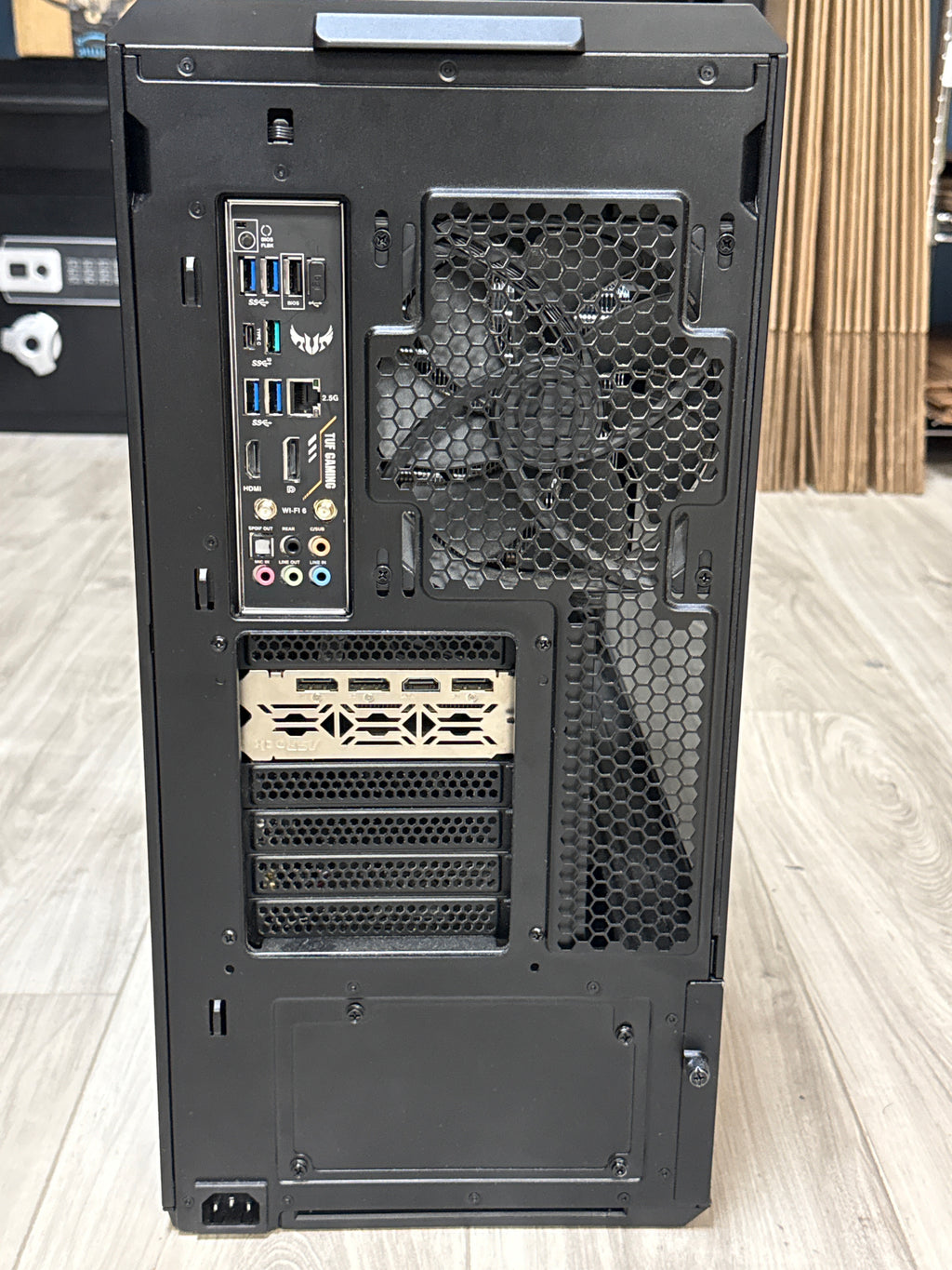 Custom PC Ryzen 7 5800X 32GB RAM 1TB SSD Radeon RX 6600
