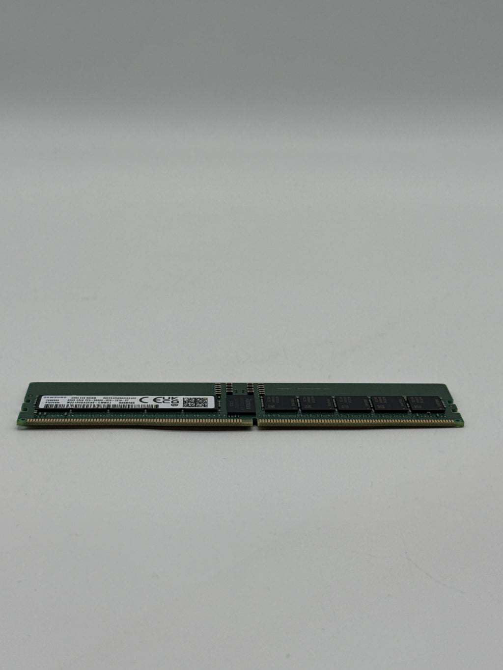 M321R4GA3PB0-CWM SAMSUNG 32GB (1X32GB) 2RX8 PC5-5600B ECC RDIMM MEMORY