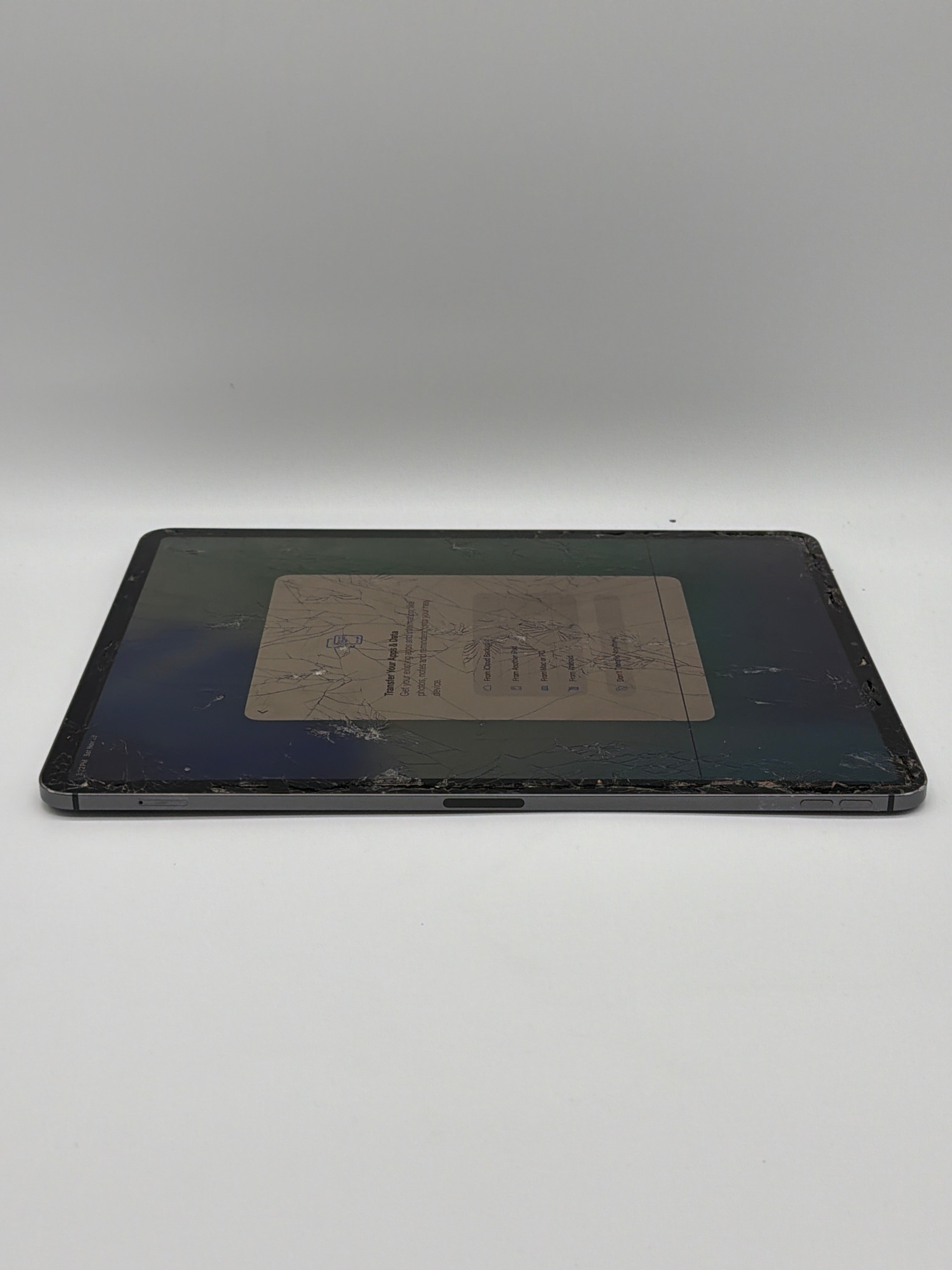 Apple iPad Pro 12.9" (4th Gen) A2069 128GB Wi-Fi Space Gray Cracked Screen