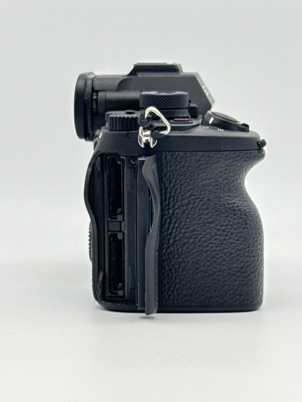 Sony A7R V ILCE-7RM5 61MP Full Frame Mirrorless Camera Body Only Black - Used