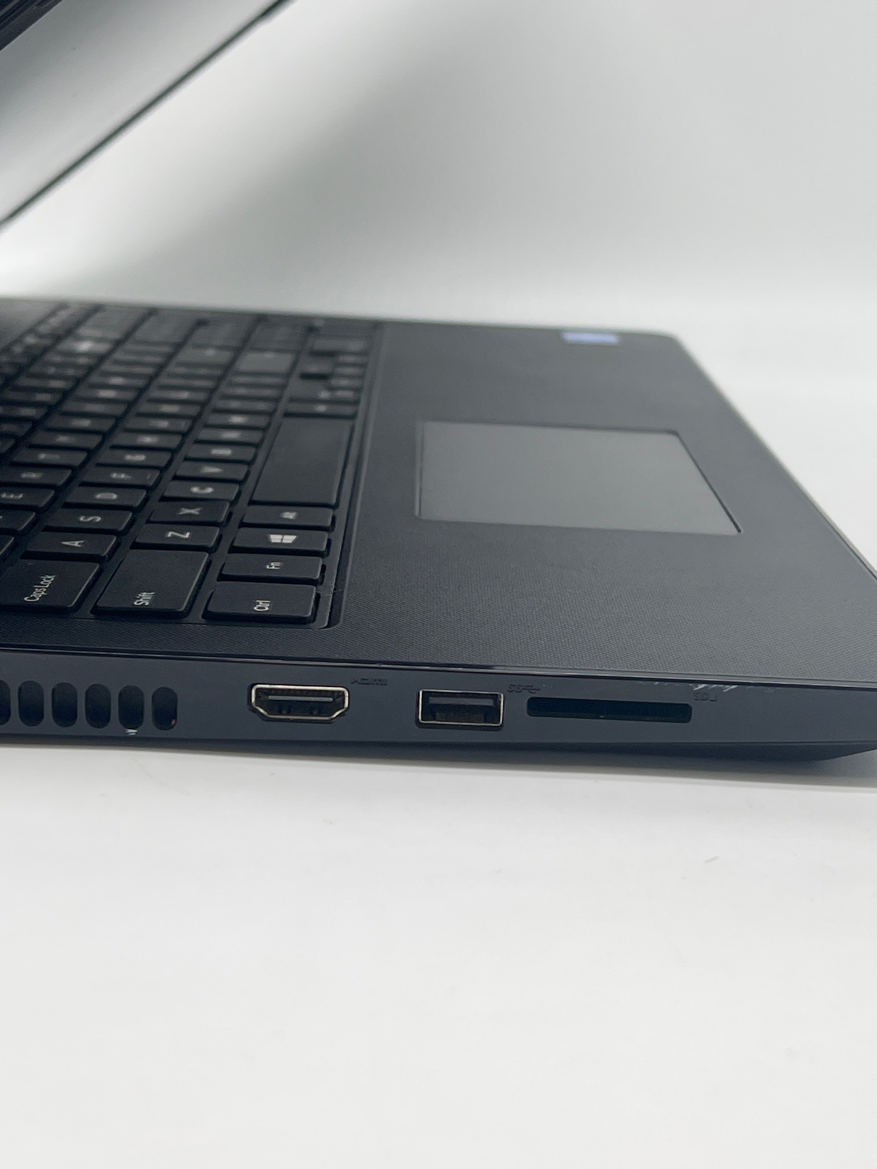 Dell Inspiron 3552 Celeron N3060 4GB RAM 500GB HD - For Parts (READ)