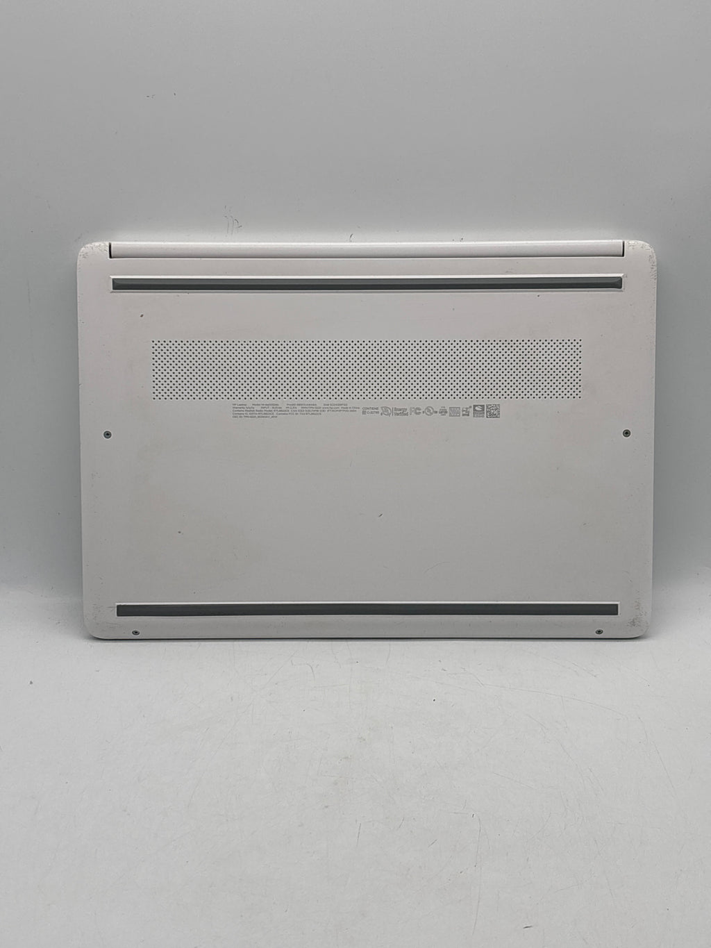 HP 14-dq0052dx 14" Intel Celeron N4120 8GB RAM 64GB SSD White - Used