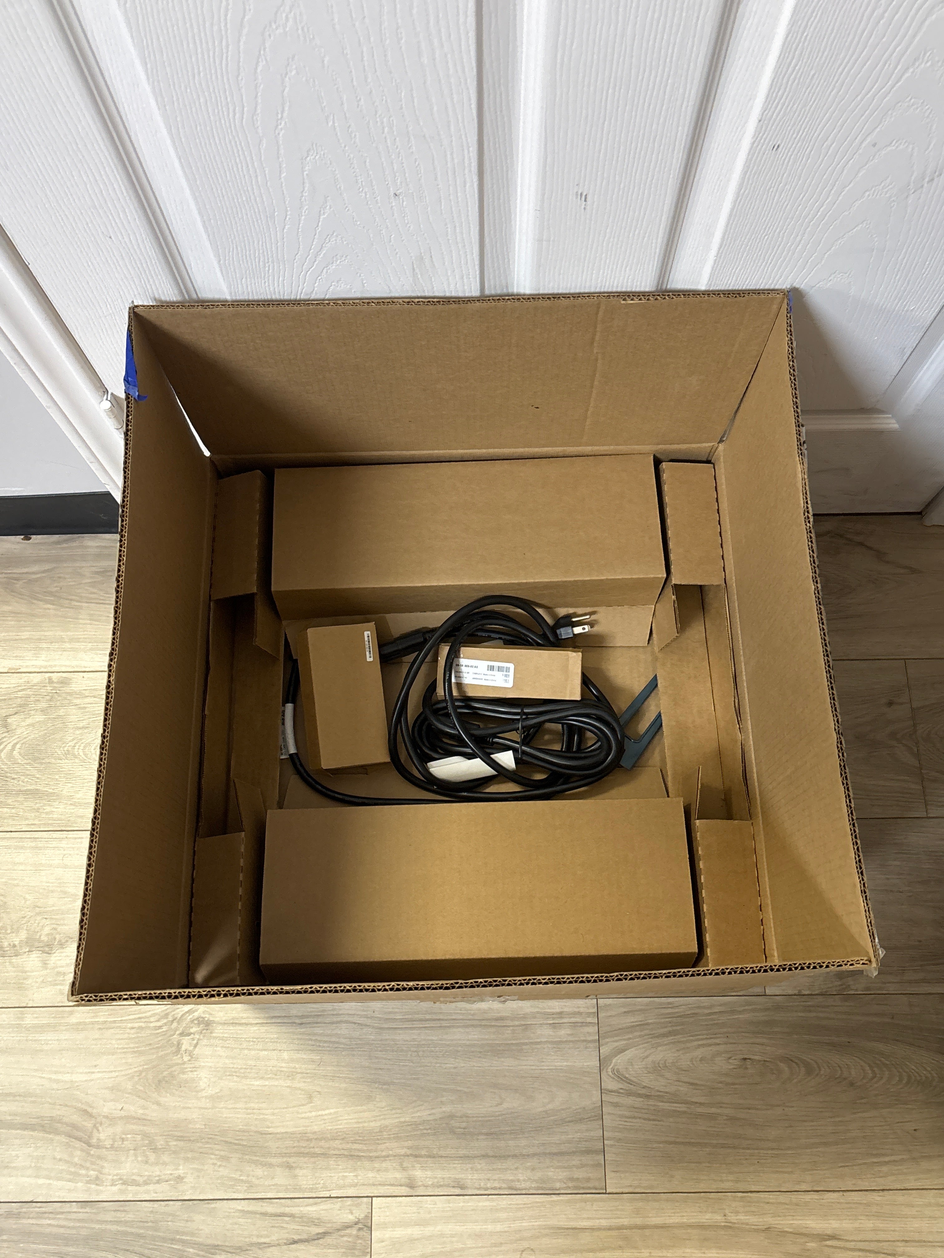 Cisco C9300L-24T-4X Catalyst Switch 24-Port Rack Mountable - New Open Box
