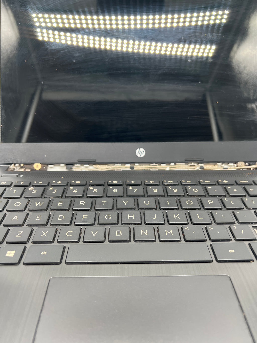 HP 14-cf0052od Core i3-8130U 8GB RAM 128GB SSD - For Parts (Read)
