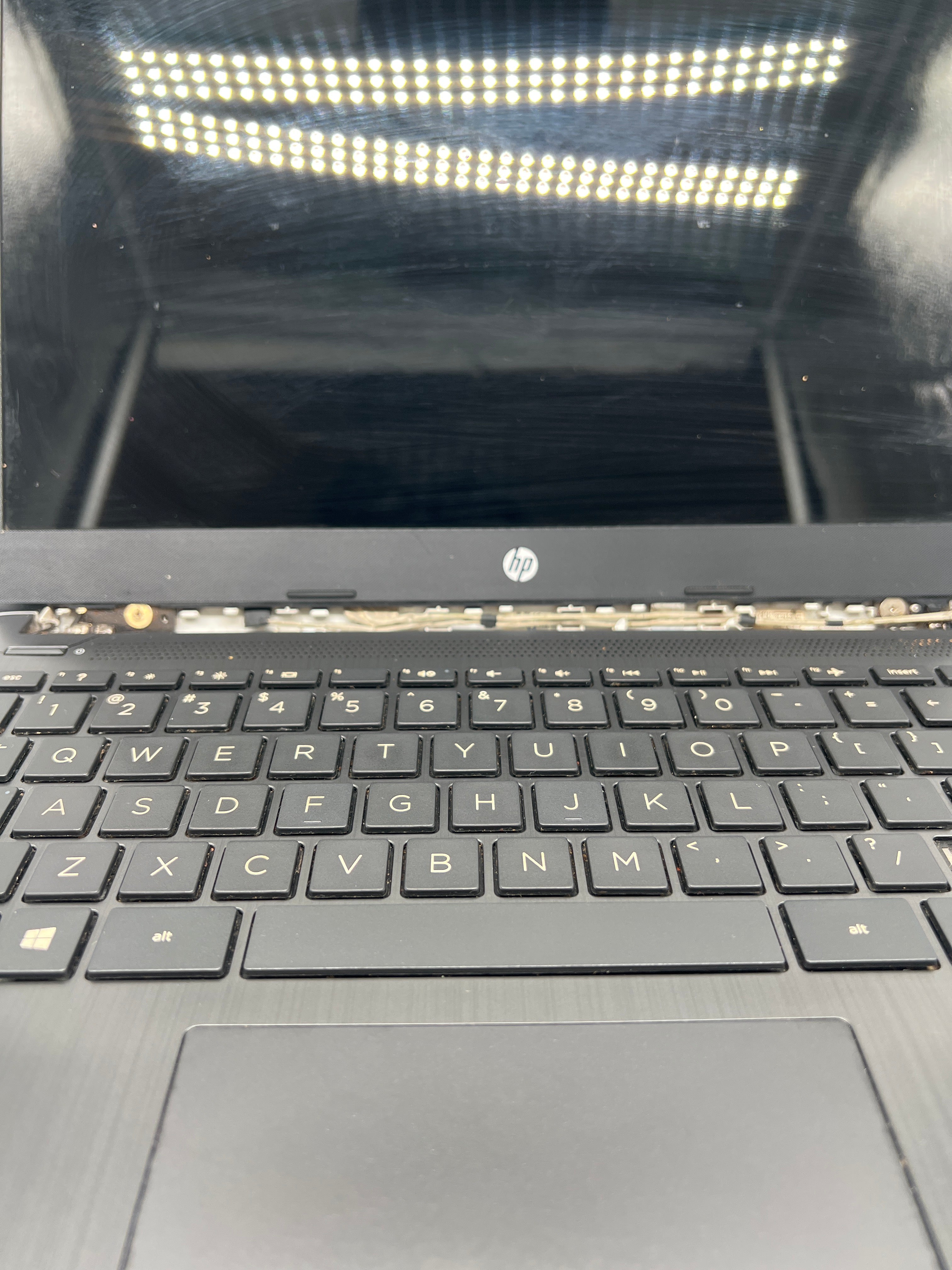 HP 14-cf0052od Core i3-8130U 8GB RAM 128GB SSD - For Parts (Read)