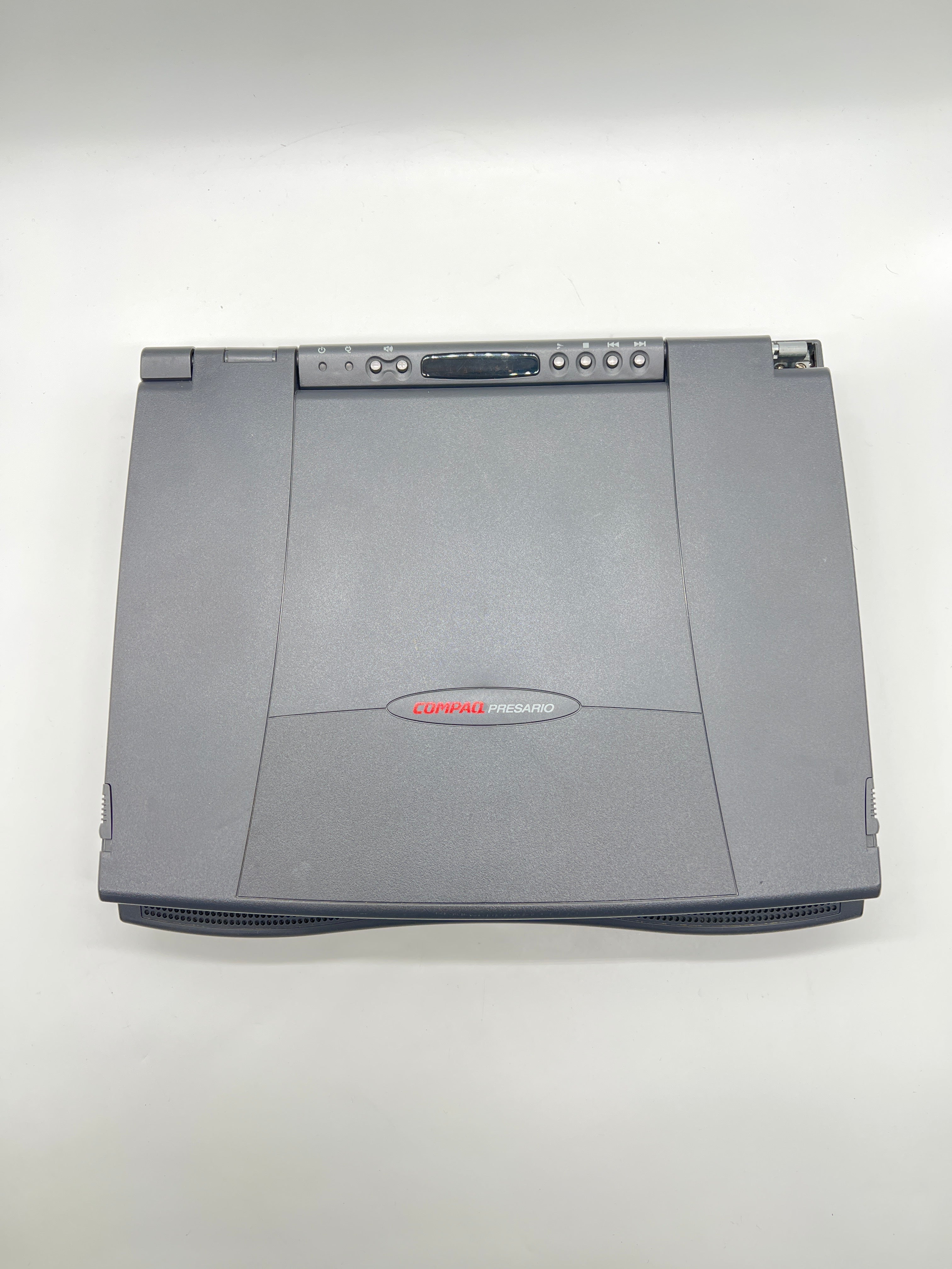 Compaq Presario 1220 12 in Cyrix 200GXm 32 MB Black Laptop-Vintage