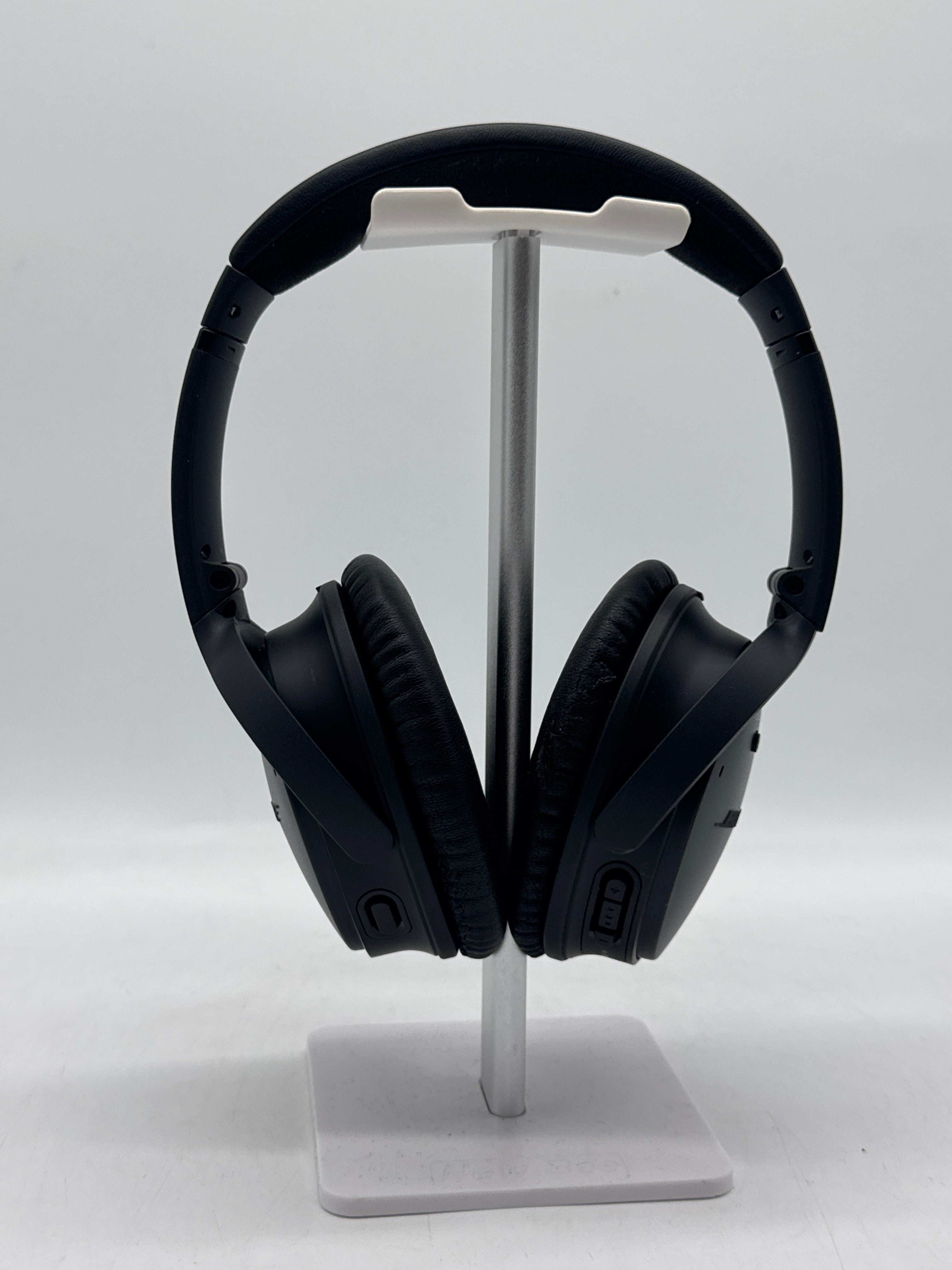 Bose QuietComfort 35 II Wireless Bluetooth Headphones W/ Carrying Case & Jacks - Used