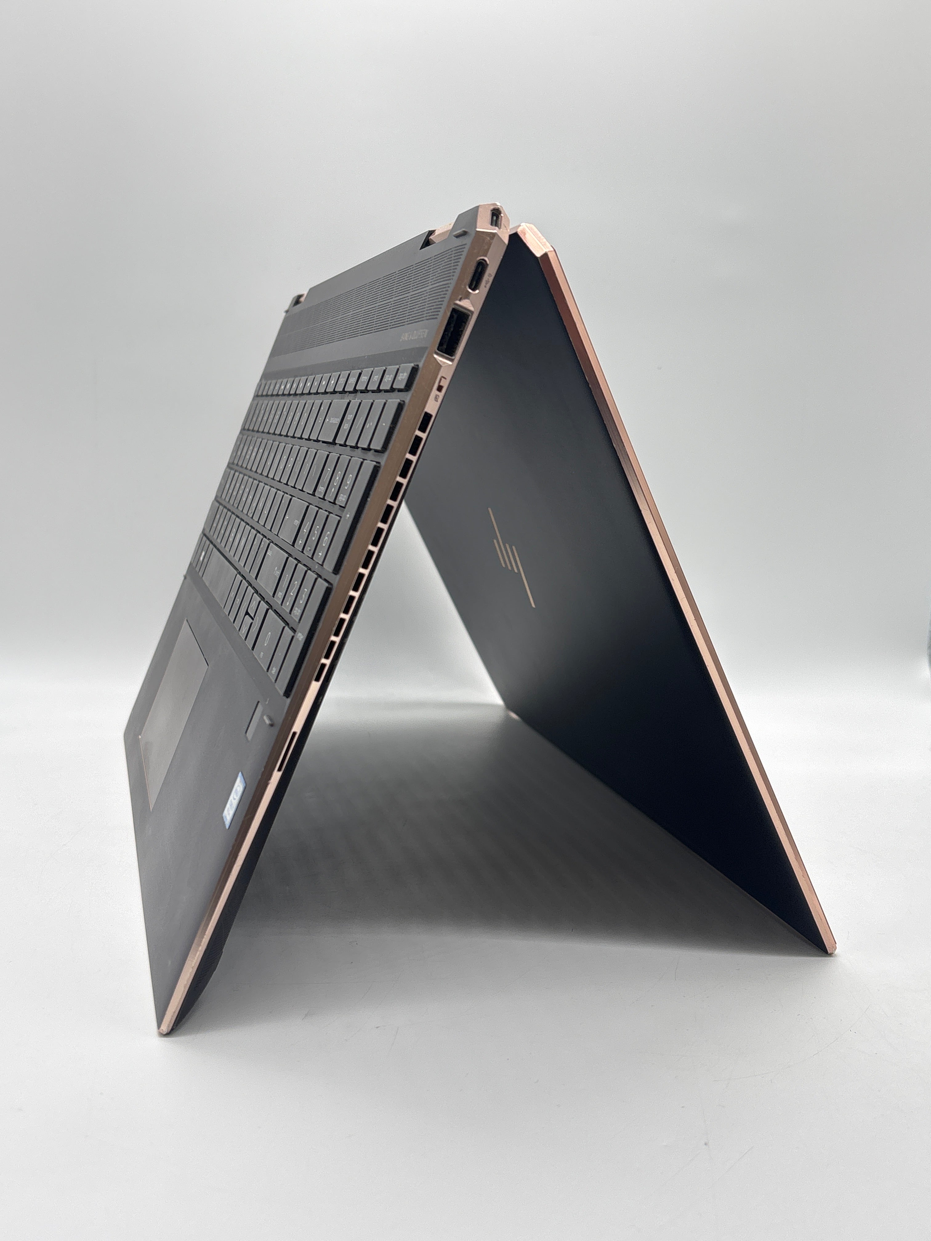 HP Spectre x360 15-df0033dx i7-8565U 16GB RAM 512GB SSD MX150