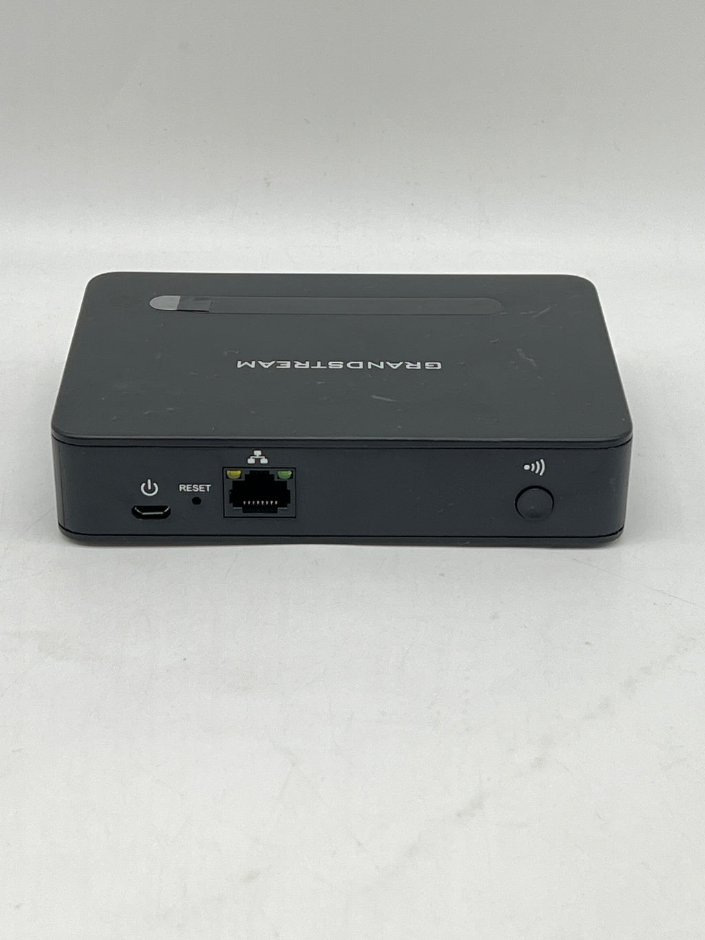 Grandstream DP750 System Bundle w/ 5 Cordless Handsets & 4 Base Stations - Used