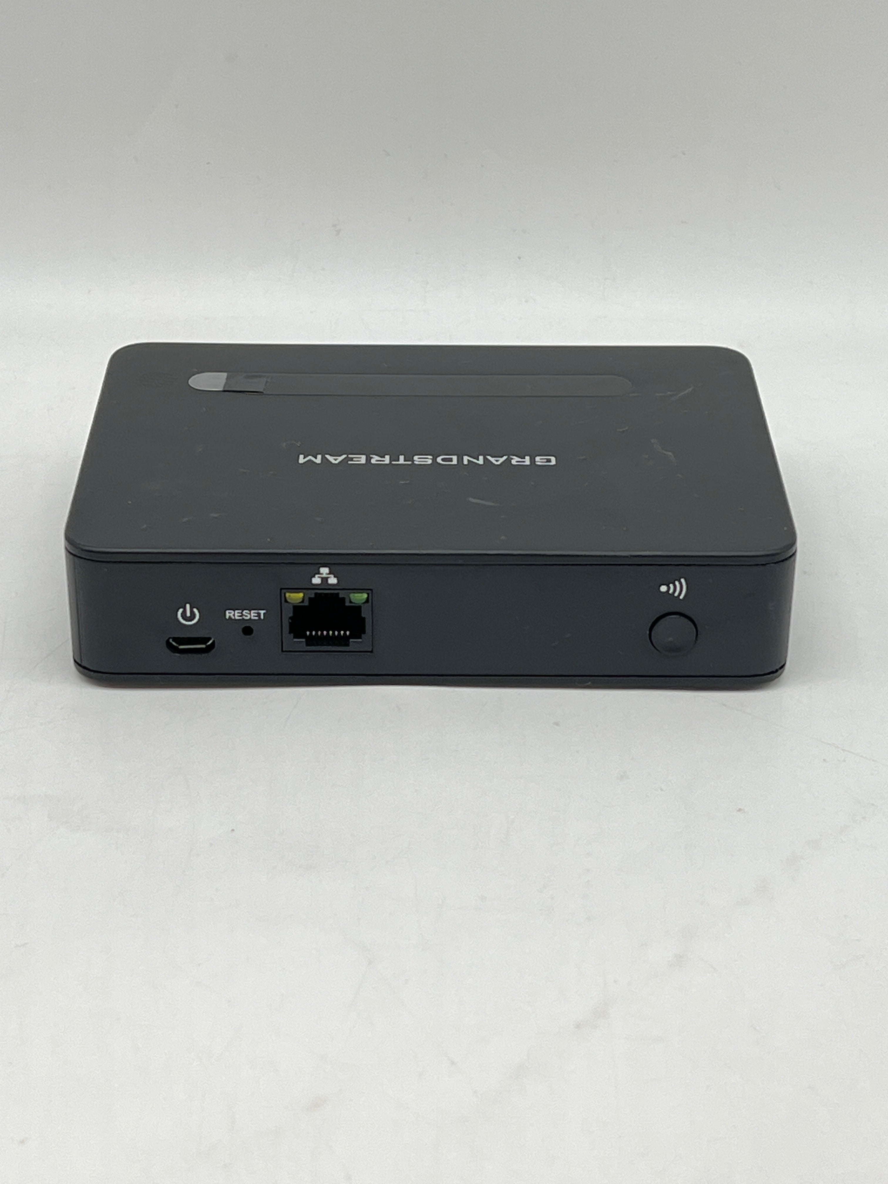 Grandstream DP750 System Bundle w/ 5 Cordless Handsets & 4 Base Stations - Used