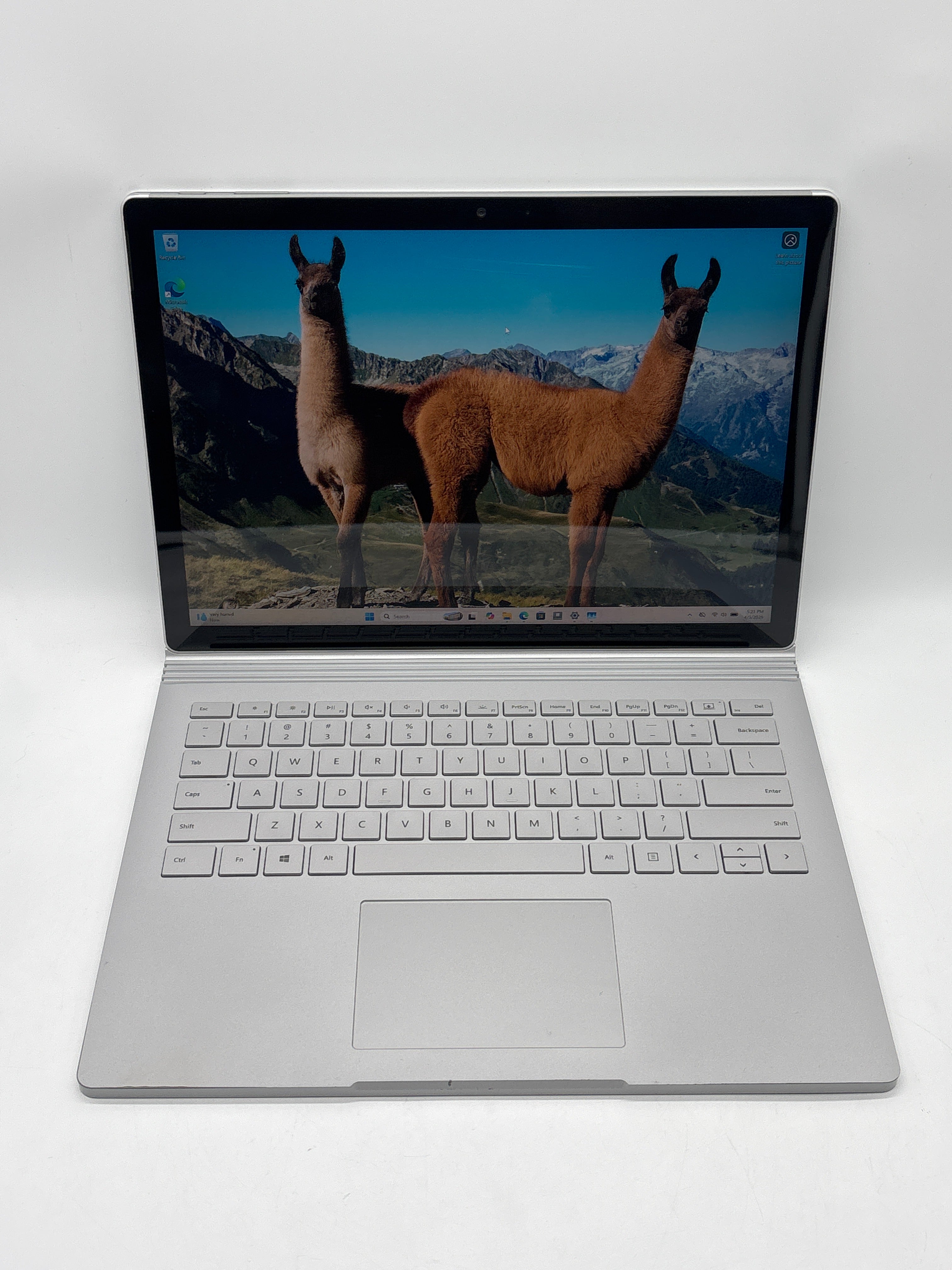 Microsoft Surface Book 2 i7-8650U 8GB RAM 256GB SSD GTX 1050