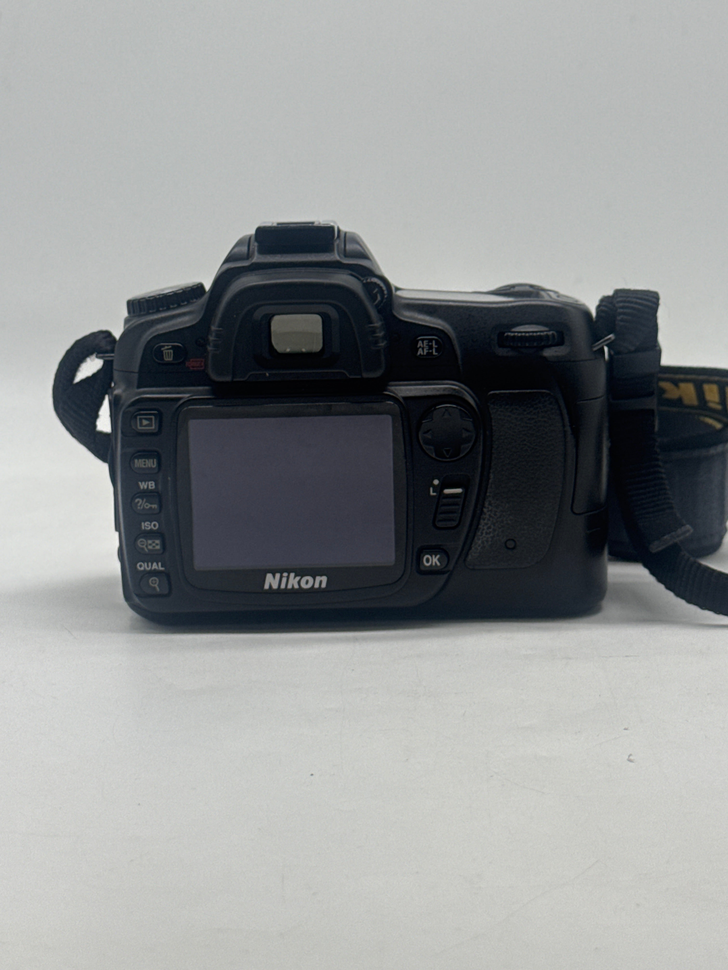Nikon D80 10.2MP DSLR Camera w/ AF NIKKOR 50mm f/1.8D Lens & SB-400 Flash