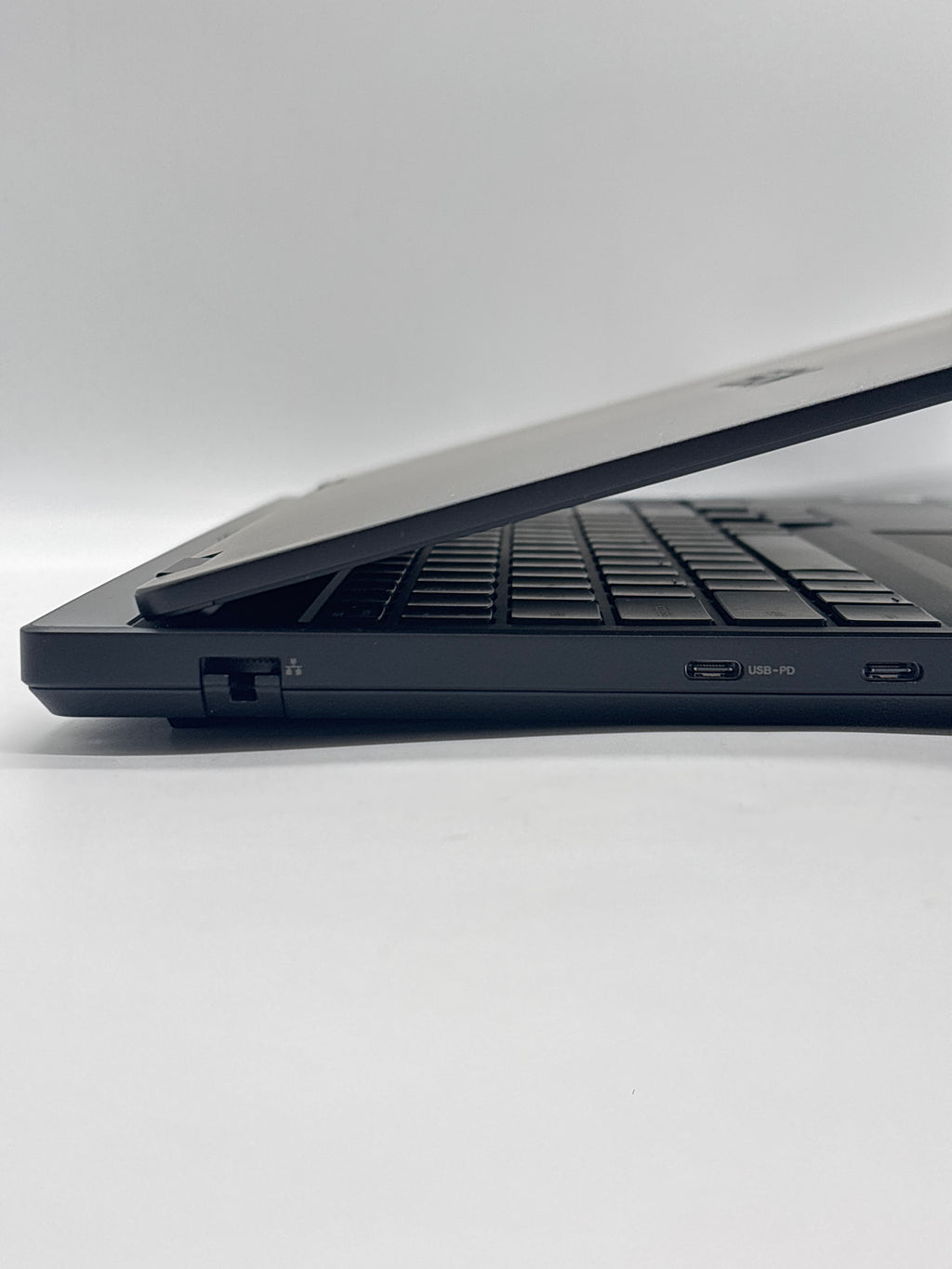 Lenovo Legion 5 15IRX10 i9-14900HX 32 GB RAM 1 TB SSD RTX 5070