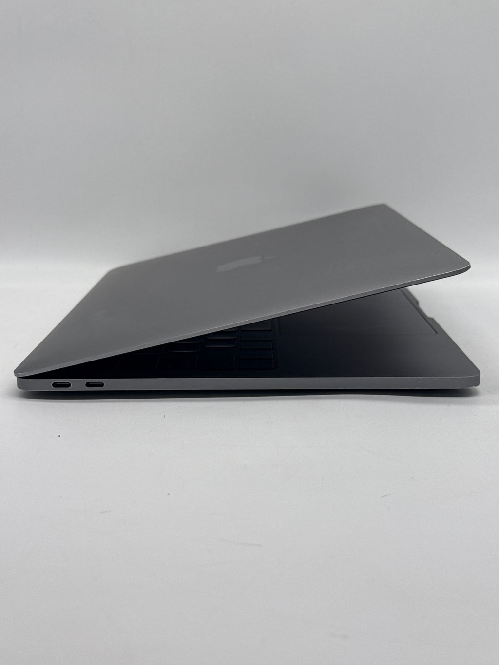 Apple MacBook Pro A1708 13" Intel Core i5 8GB RAM 128GB SSD - For Parts