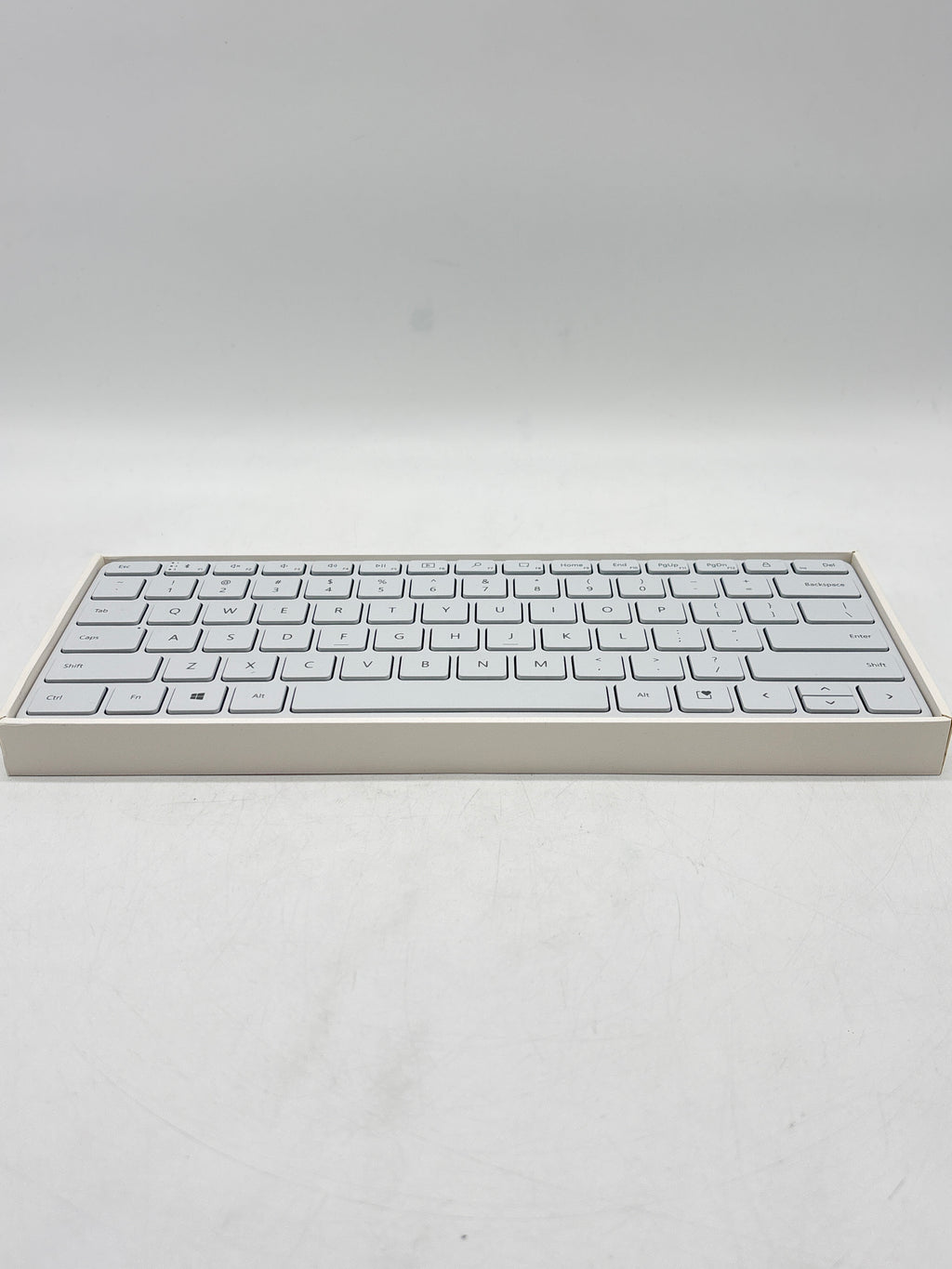 Microsoft Model 1954 Wireless Compact Keyboard white - with Box