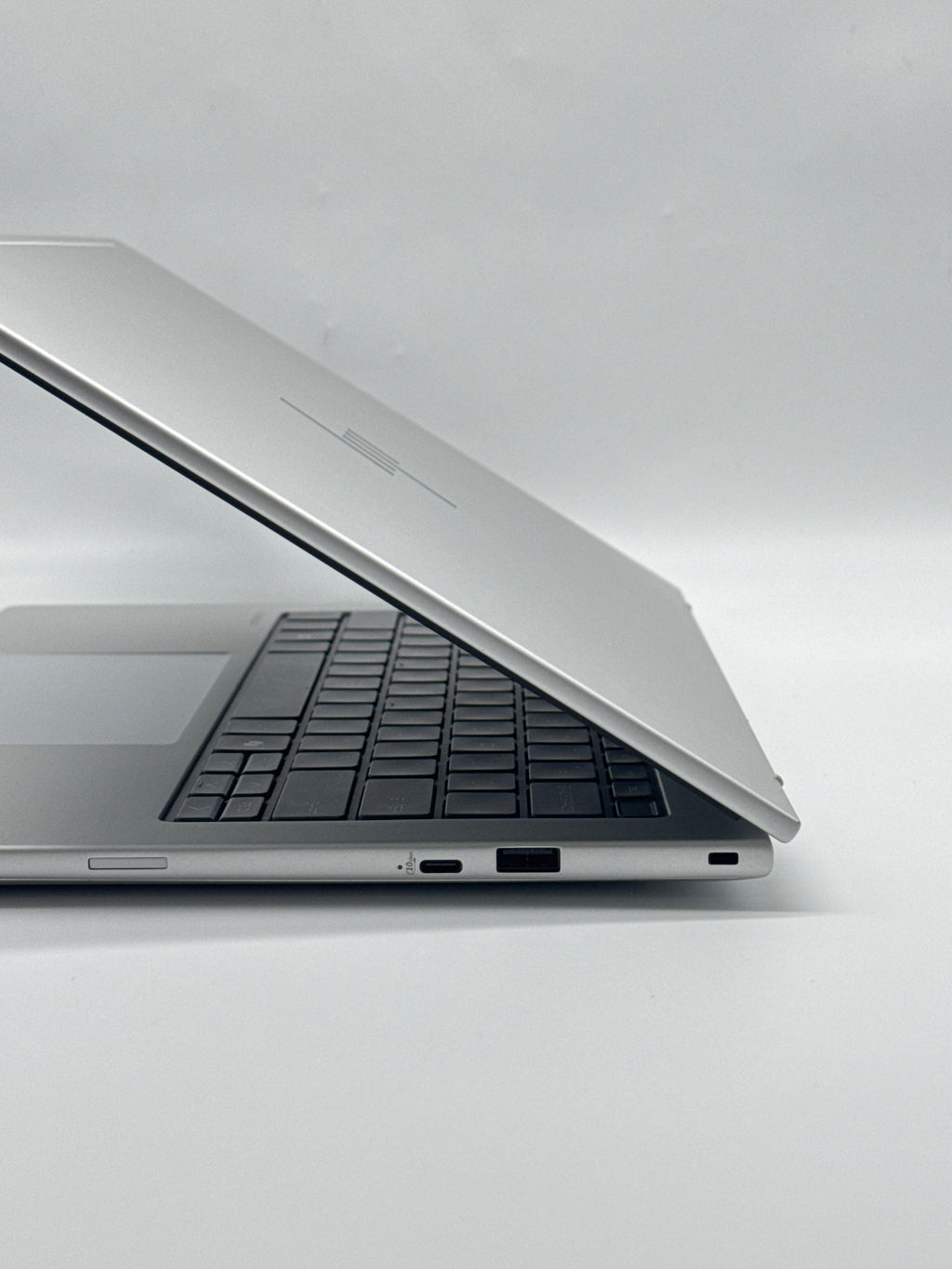 HP EliteBook 8 G1i 14" Intel Ultra 5 235U 32GB RAM 1TB SSD Silver - Remotely Managed