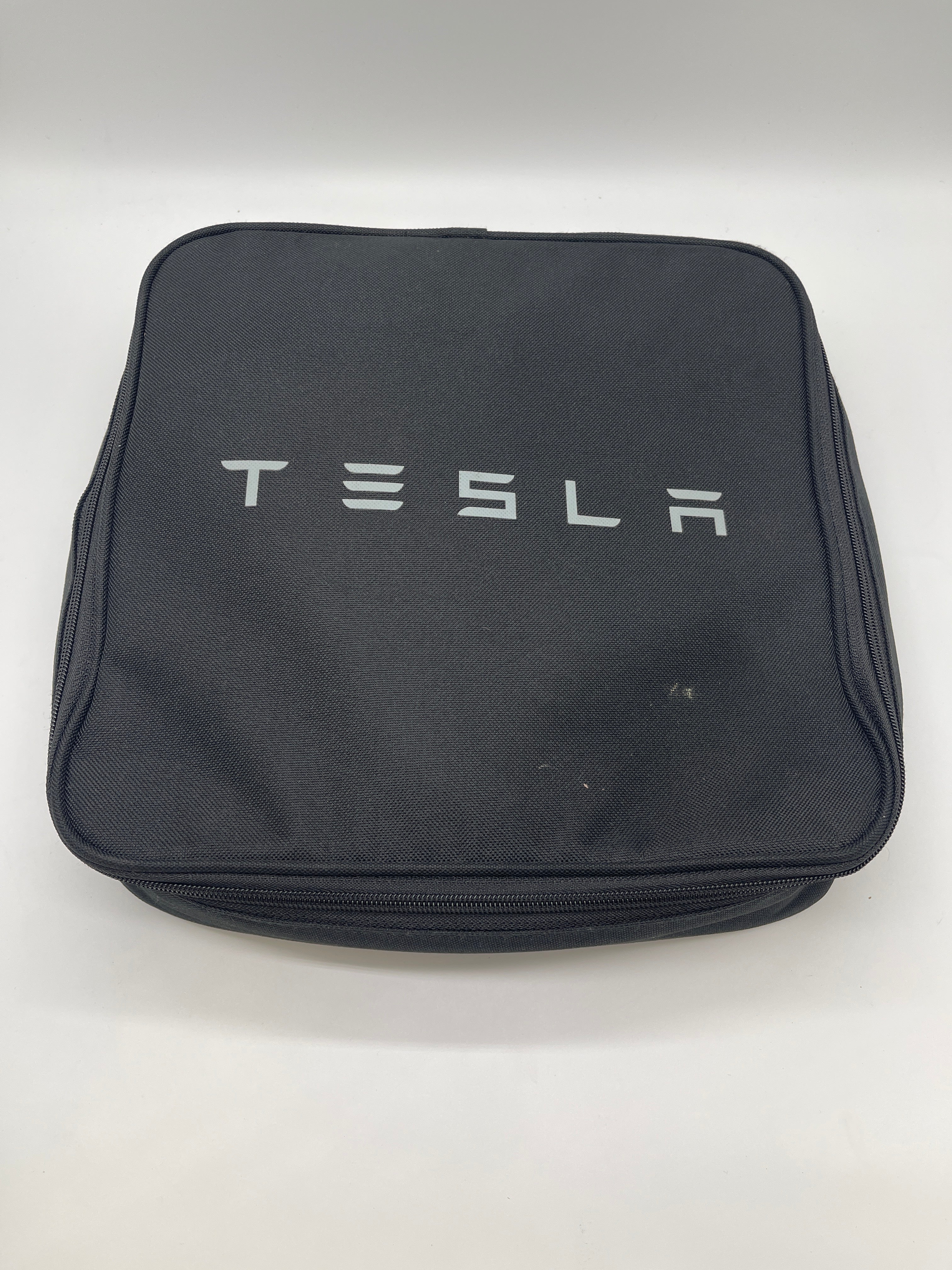 Tesla Mobile Charger Gen 2 OEM 110V 120V Connector Black 20 Feet Used