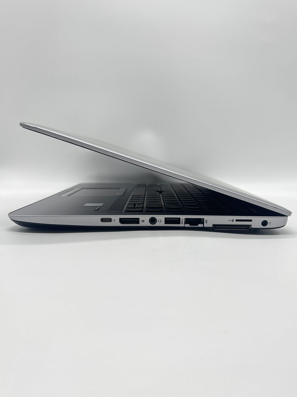 HP EliteBook 840 G3 i5-6300U 16 GB RAM 256 GB SSD - For Parts (Bad Battery)