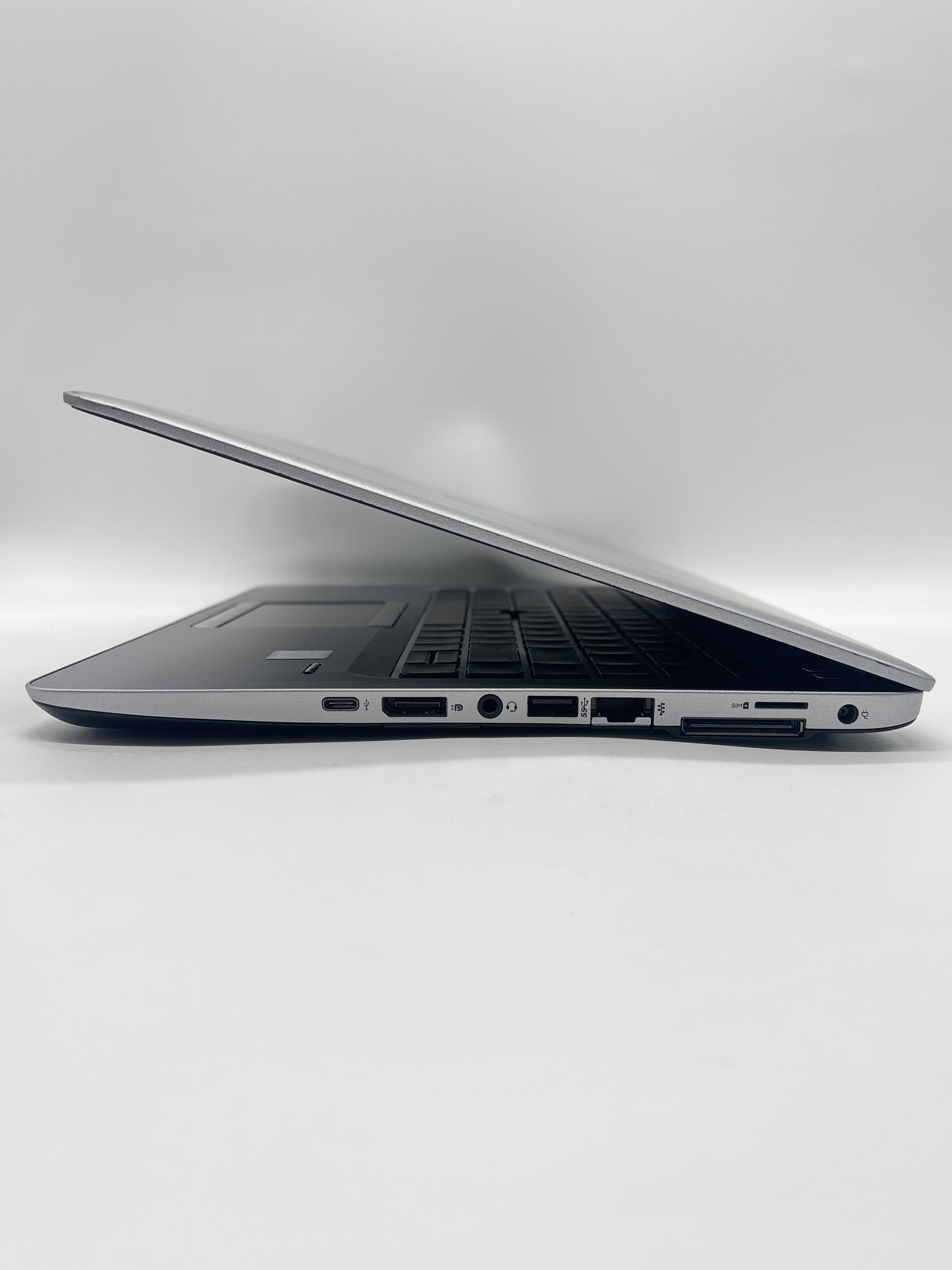 HP EliteBook 840 G3 i5-6300U 16 GB RAM 256 GB SSD - For Parts (Bad Battery)