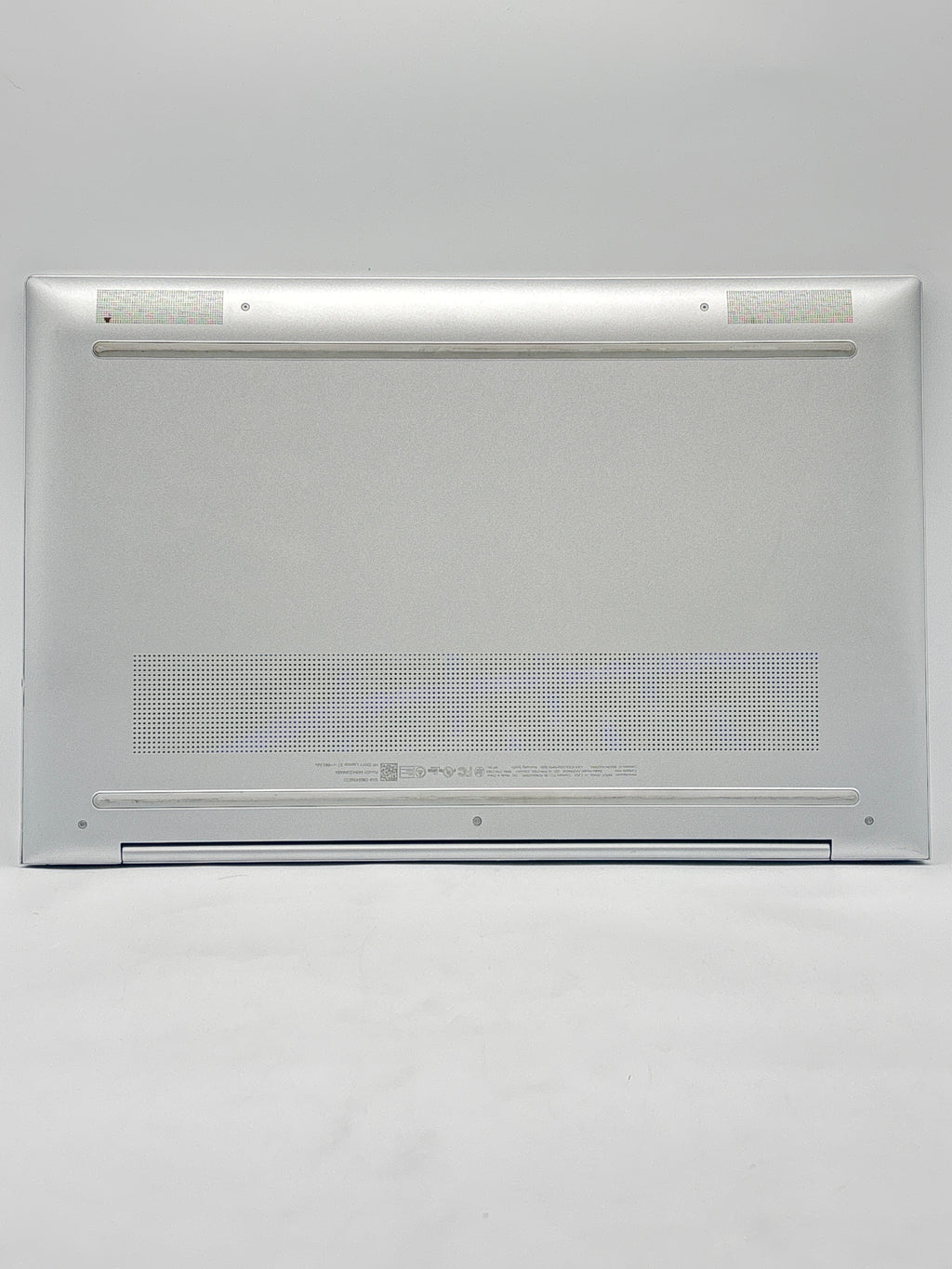 HP Envy Laptop 17-cr0013dx i7-1260P 12GB RAM 512GB SSD Silver - Used
