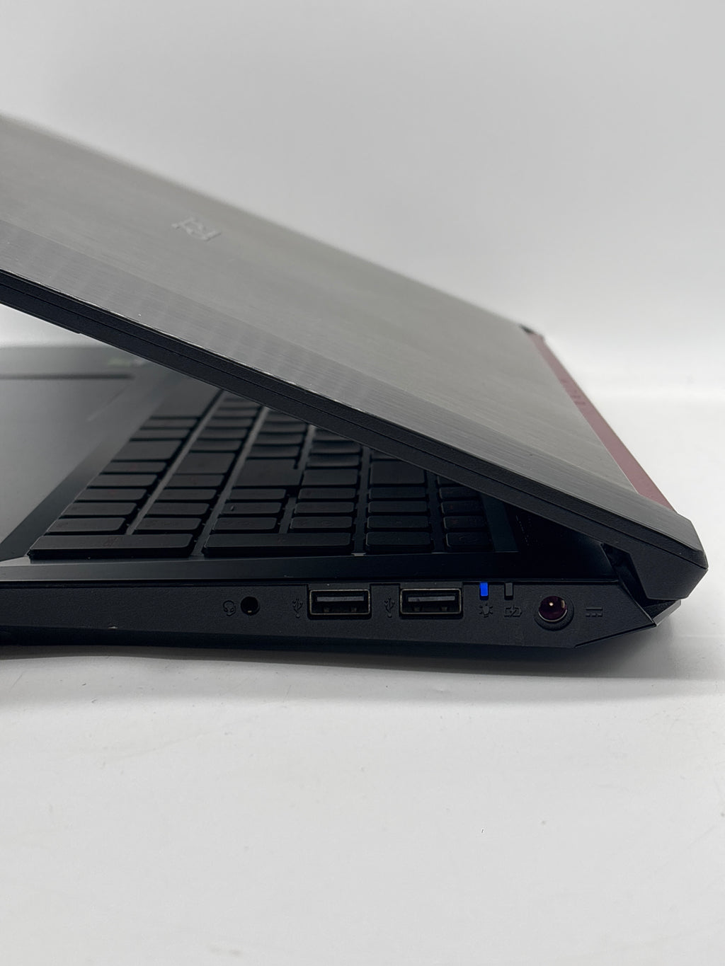 Acer Nitro 5 N17C1 15.6" i5-8300H 8GB RAM 1TB HDD GTX 1050