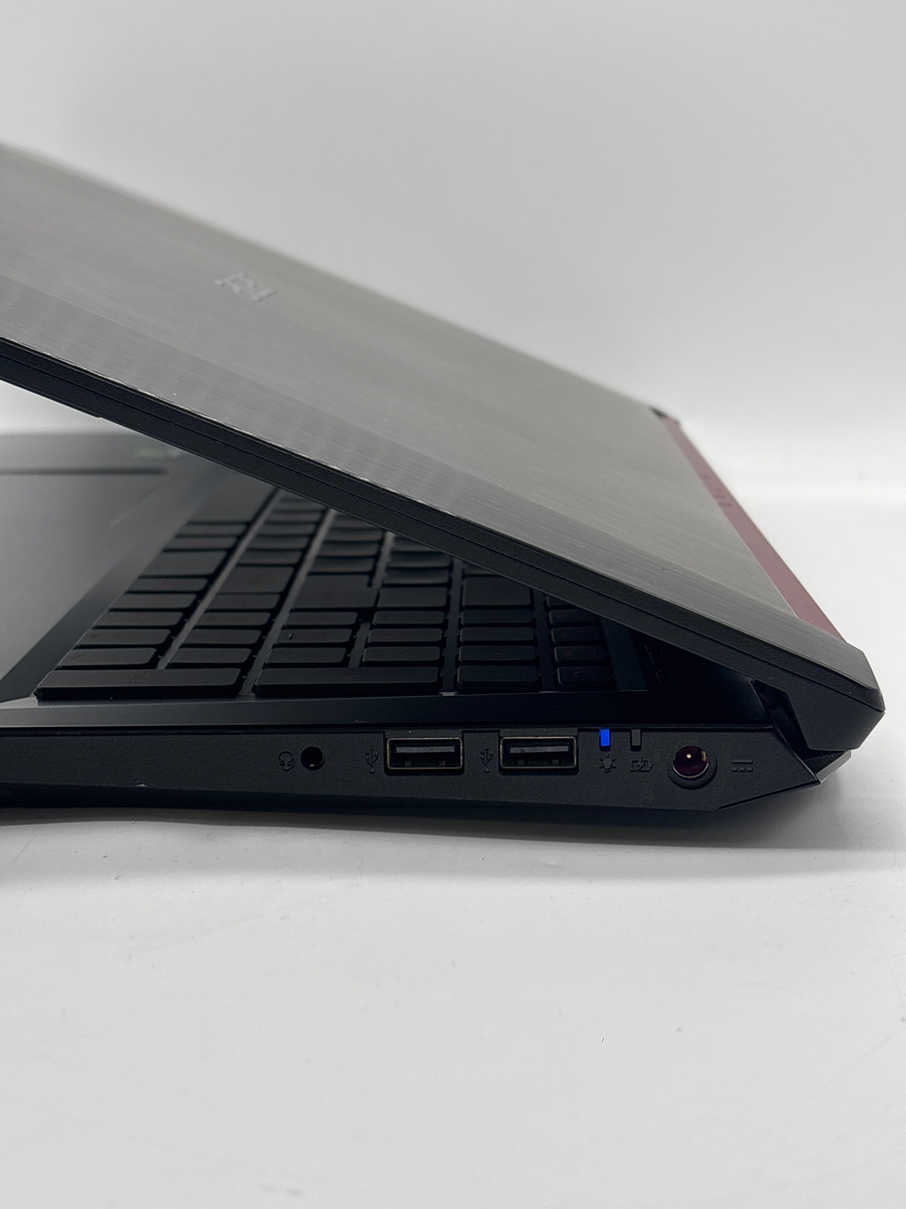 Acer Nitro 5 N17C1 15.6" i5-8300H 8GB RAM 1TB HDD GTX 1050