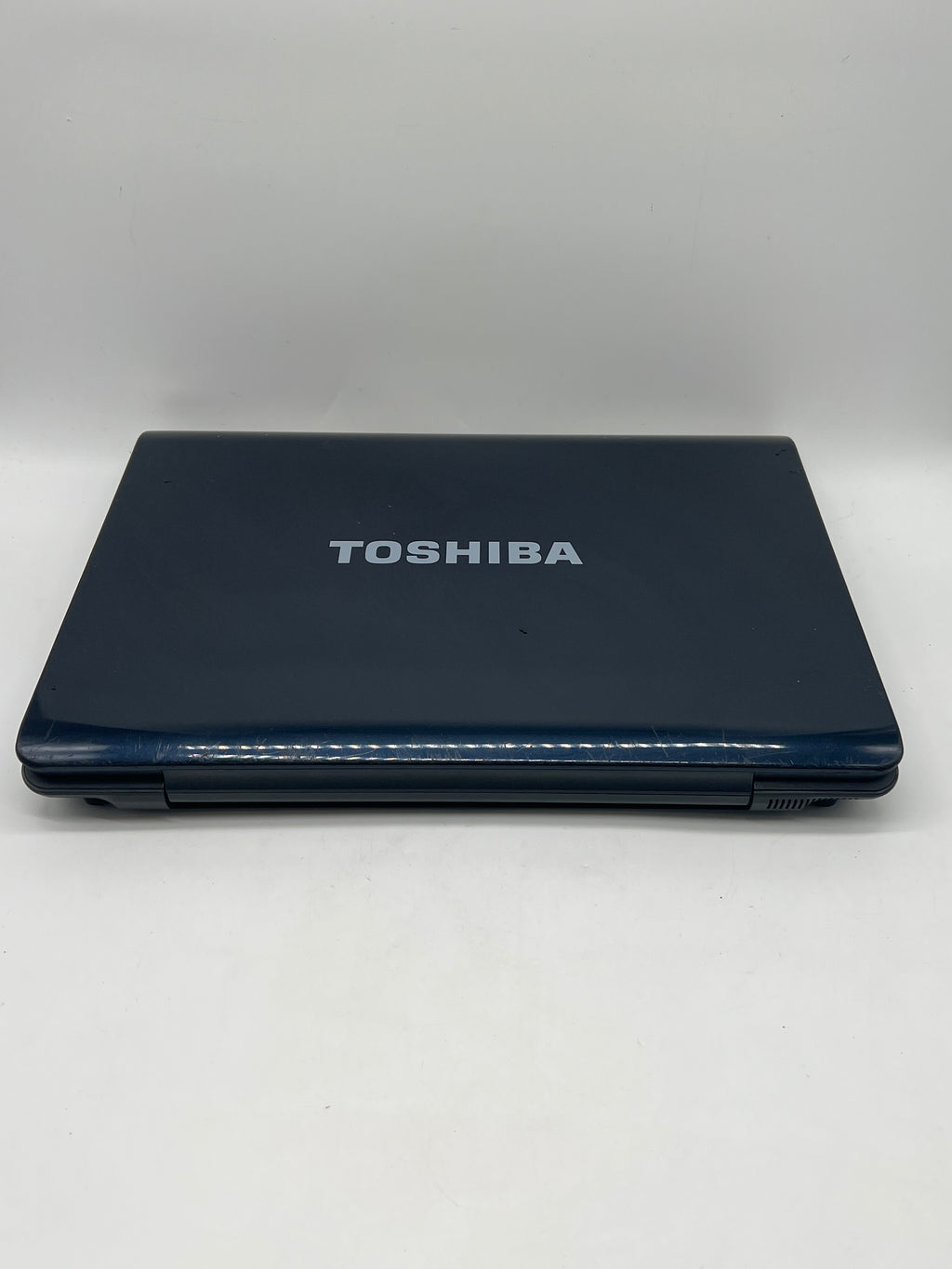 Toshiba Laptop Satellite A205 Core 2 Duo 4GB RAM - For Parts (Bad Battery)